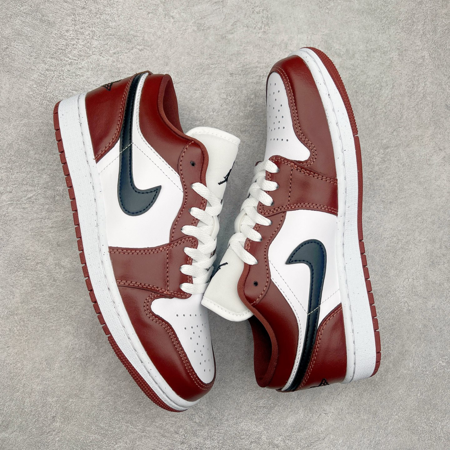 图片[3]-＃K版 Air Jordan AJ1 Low 低帮 酒红白 HF3148-102 全新流水线出品 DT版本唯一平替选择 市场第二梯队最强版 全部原鞋开发 原楦原纸板开发 全鞋电脑针车 原厂内置全掌气垫 原盒内在原标 唯一Zp原版鞋带绑法 免检产品 全新2022版型 全头层皮料 完美零毛边处理 原厂配置全掌气垫 价格定位良心 几十个配色陆续出货 尺码：36 36.5 37.5 38 38.5 39 40 40.5 41 42 42.5 43 44 44.5 45 46 47.5-选品中心