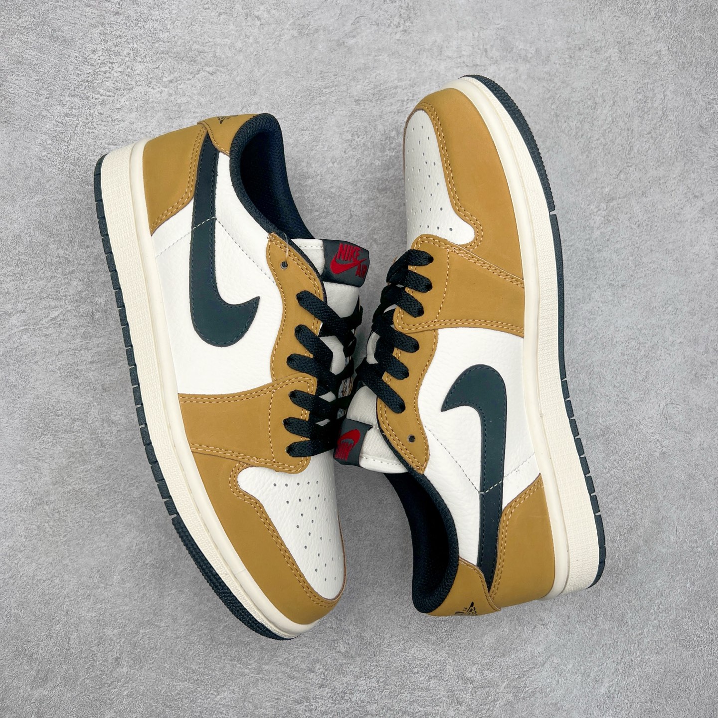 图片[3]-＃K版 Air Jordan AJ1 Low 低帮 白棕 CZ0790-107 全新流水线出品 DT版本唯一平替选择 市场第二梯队最强版 全部原鞋开发 原楦原纸板开发 全鞋电脑针车 原厂内置全掌气垫 原盒内在原标 唯一Zp原版鞋带绑法 免检产品 全新2022版型 全头层皮料 完美零毛边处理 原厂配置全掌气垫 价格定位良心 几十个配色陆续出货 尺码：36 36.5 37.5 38 38.5 39 40 40.5 41 42 42.5 43 44 44.5 45 46 47.5-选品中心