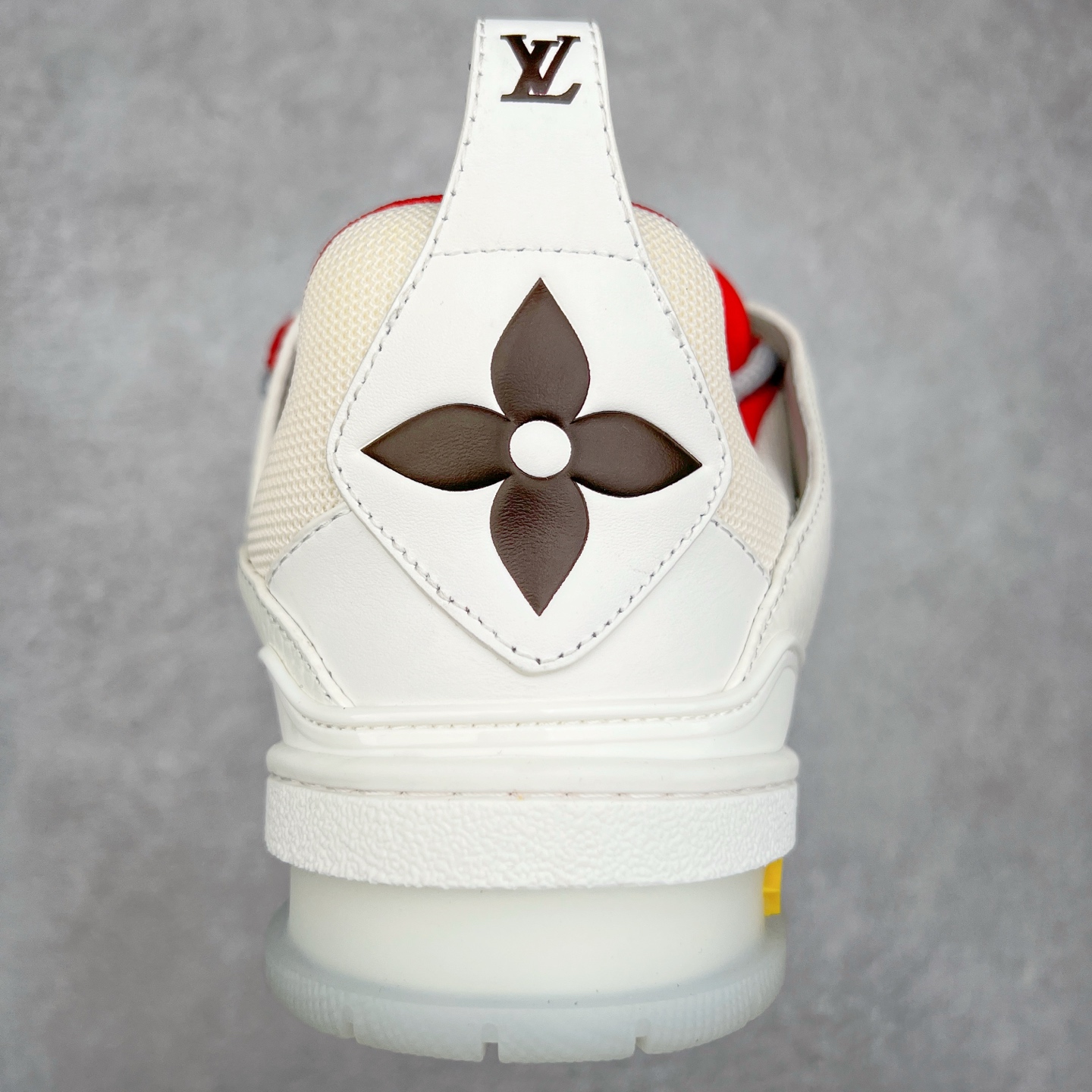 图片[8]-LV SKATE 系带经典时尚板鞋 路易威登 2023 Trainer系列面包鞋 专柜同步上线 小红书种草推荐 原版开模耗时研发 市面顶级版本 高端正确品质独家出货 各方面做工细节完全区别市场版本 原版私模大底 细节质感 无可挑剔 官网一致新版配套包装 区别市面错版 海淘代购版本 配齐专柜全套包装 独家开模外底嵌入胶内垫 穿着舒适！所有细节均和原版一致！尺码：39 40 41 42 43 44 45-选品中心