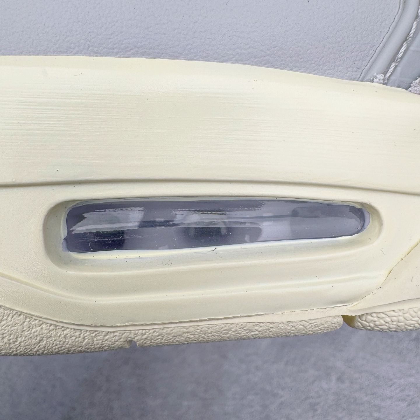 图片[18]-＃KZ纯原 Air Jordan AJ4 RM 重制版低帮复古篮球鞋 灰色 FQ7940-001 亲自操刀耗时半年巨作 全套原纸板楦头开发 确保原汁原味 完美呈现版型 一比一鞋头弧度高度鞋身弧度 原厂TPU 正确内里网布 菱角分明不变形无多余毛边 柔软性质感一致于原鞋 原厂织唛标 原厂飞人电绣工艺 尾指中部跳三针 独家绑鞋带手法 印刷中底布 四线拉帮 米色美纹纸贴合固定 进口港宝加持 后跟自然饱满 全鞋荧光划线卡点 追求极致完美 每一双都是工艺品 多重QC质检 超越公司货的品控标准 实实在在的免检产品 采用了低帮的设计 并保留了众多AJ4的经典元素 鞋身以皮革、麂皮材质拼接打造 AJ4经典的TPU材质延伸至后跟 增强鞋款稳定性 而鞋身侧面的网格设计则被取消 尾部的NIKE AIR标志也得到保留 并同时带有飞人logo 中底部分同样搭载了可视AIR气垫 鞋底采用米白色中底和外底呈现 为整个设计收尾 尺码：36 36.5 37.5 38 38.5 39 40 40.5 41 42 42.5 43 44 44.5 45 46 47.5-选品中心