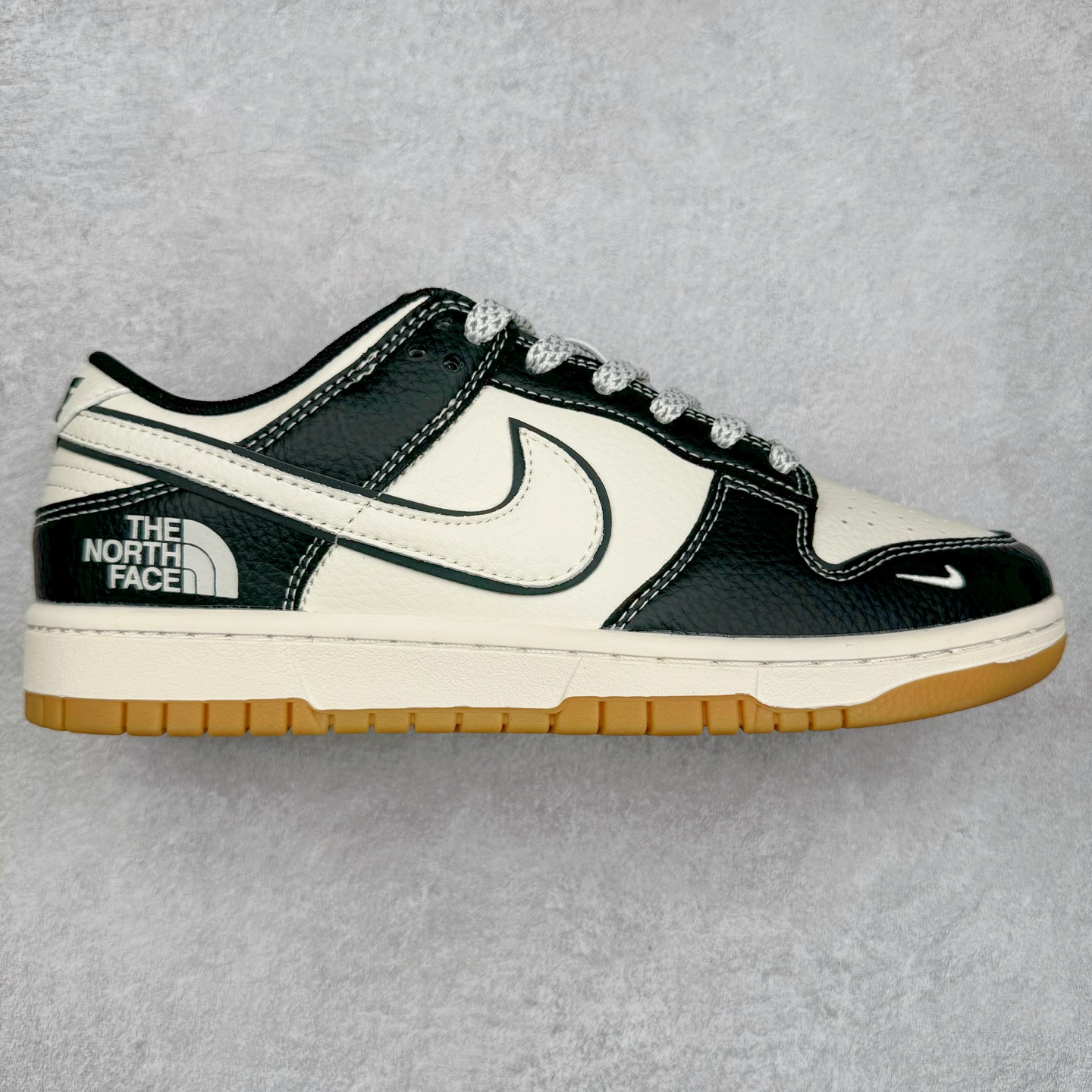 NK Dunk Low 定制配色 XX3168-119 大厂出品 极力推荐 原装头层材料 独家版型蒸餾加工帶來的是更好的视觉和脚感体验大厂纯原品质出货 清洁度 电绣工艺 皮料切割干净无任何毛边 细节完美 尺码：36 36.5 37.5 38 38.5 39 40 40.5 41 42 42.5 43 44 44.5 45-选品中心