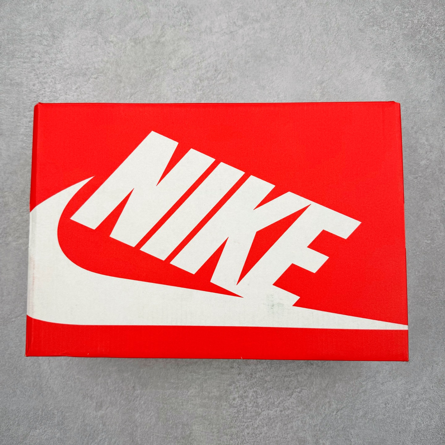 图片[9]-＃MX版 NK Air Max 95 复古减震气垫跑鞋 FZ4626-001 经典重温 外单专供大厂出品 品质稳定 一百余色 终端操作 鞋款设计灵感源于人体构造 中底设计基于人体的脊柱构造 是整体设计的核心 尼龙孔眼代表了肋骨 而分层式面板和网眼象征着肌肉纤维和肉体组织 Air Max 95采用了两个独立的吹塑成型的Air-Sole单元 并首次在前掌使用可视化气垫设计 Swoosh logo夜当作一个 点符号放在了鞋子的后帮位置 20年的发展让 AIR MAX 95有了不同的故事 20年后再度面向世人的时候 焕然一新的面貌 让人有了另外一种清新脱俗的感觉 尺码：39 40 40.5 41 42 42.5 43 44 44.5 45 46 47.5 48-选品中心