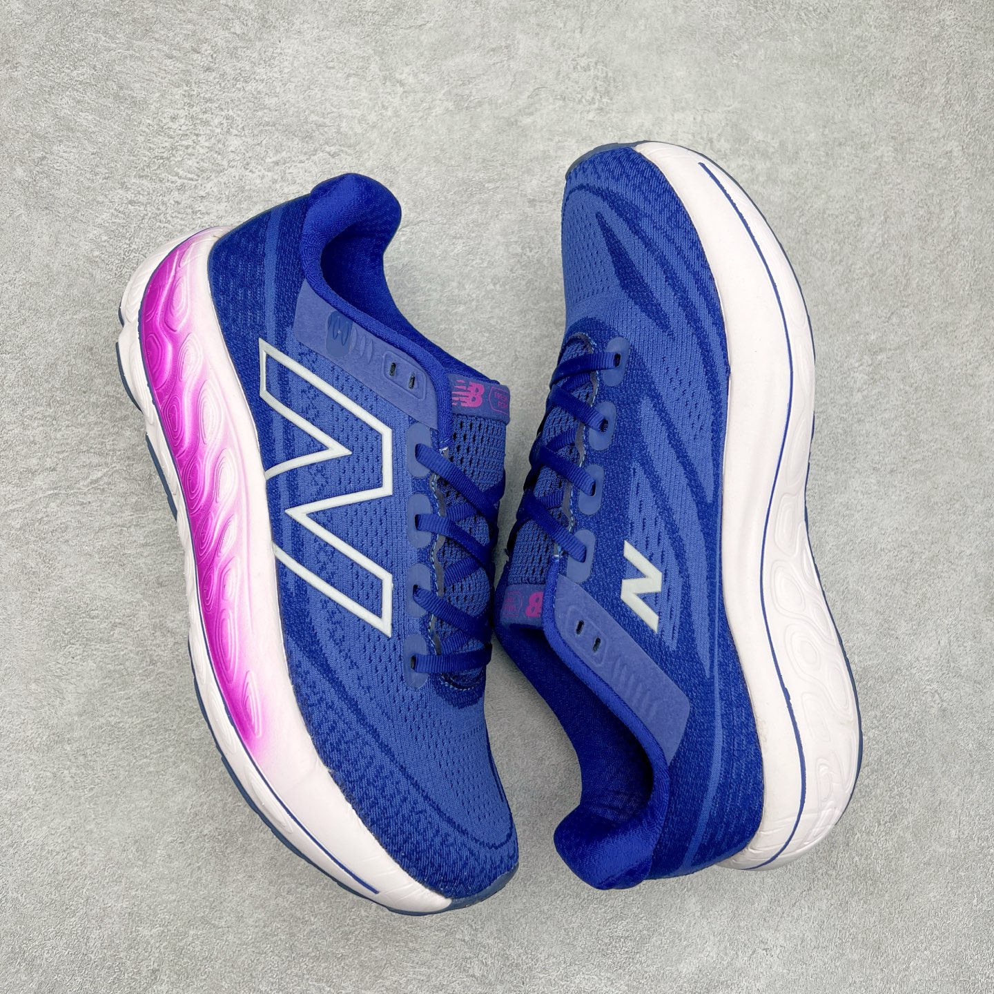 图片[3]-New Balance Fresh Foam X Vongo NB新百伦 V6系列低帮轻量化厚底健身休闲运动慢跑鞋 原楦原纸版开发#采用一体式工程网眼鞋面及热熔Logo细节#中底嵌入Fresh Foam X 中底轻量化泡沫技术#组合防滑耐磨橡胶外底片❗️更厚更弹,NB舒适健步跑鞋!近赏｜无论是日常慢跑，还是City Walk，它都可轻松应对提起今年最流行的事情，想必在你所在的城市来一段City Walk，带给你久违的松弛感、治愈你柔软的需要的New Balance NB Vongo v6顶级稳定支撑跑鞋 | Vongo v6是New Balance顶级稳定支撑训练鞋，稳定性出色，功能强大，舒适度高。中底使用的是NB最新的Fresh Foam X泡棉，内嵌一款TPU板，增加稳定性。可以进行日常长距离训练。尺码：36 37 37.5 38 38.5 39.5 40 40.5 41.5 42 42.5 43 44 45-选品中心