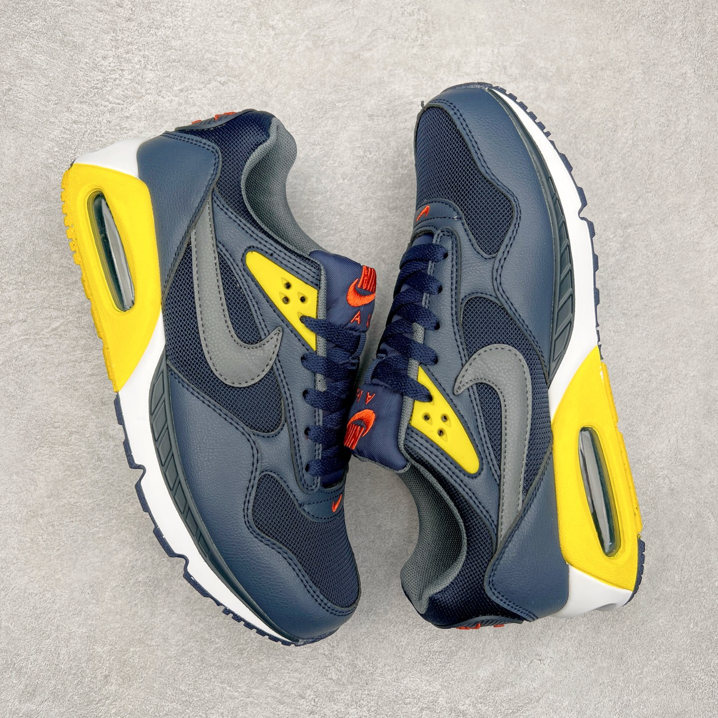 图片[3]-NK Air Max Correlate 关联系列低帮气垫百搭休闲运动慢跑鞋 580518 选用网眼鞋面 脚感舒适透气 鞋舌、鞋侧及后跟处饰有品牌标识 简约大气又时尚 采用经典系带开合方式 可自由调节松紧度 泡棉中底搭载Max Air气垫 具有良好的回弹性及缓震性能 橡胶外底可防滑耐磨 提升抓地力 尺码：36 36.5 37.5 38 38.5 39 40 40.5 41 42-选品中心