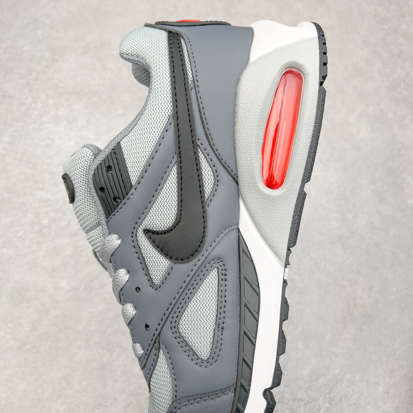 图片[7]-NK Air Max Correlate 关联系列低帮气垫百搭休闲运动慢跑鞋 580518 选用网眼鞋面 脚感舒适透气 鞋舌、鞋侧及后跟处饰有品牌标识 简约大气又时尚 采用经典系带开合方式 可自由调节松紧度 泡棉中底搭载Max Air气垫 具有良好的回弹性及缓震性能 橡胶外底可防滑耐磨 提升抓地力 尺码：36 36.5 37.5 38 38.5 39 40 40.5 41 42-选品中心