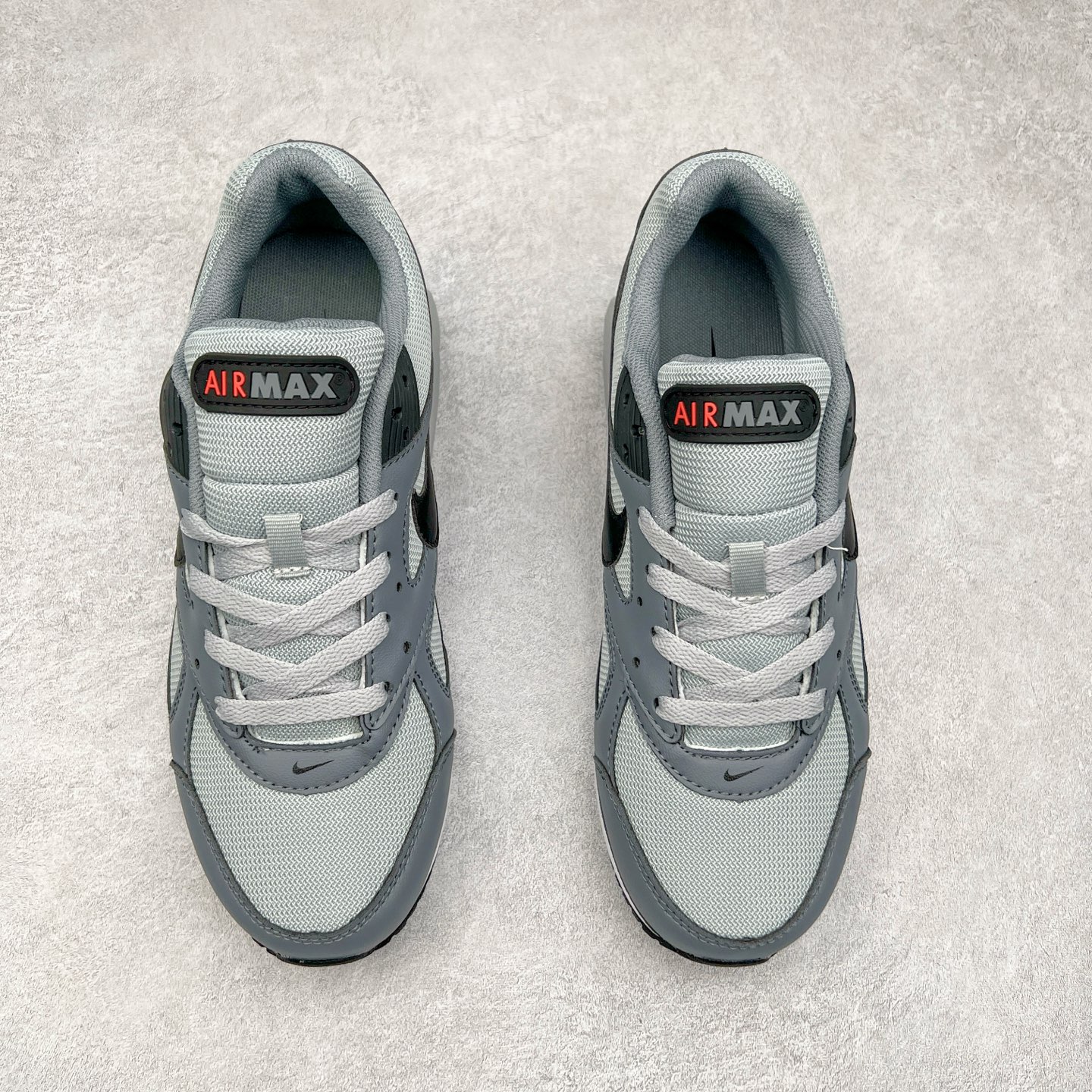 图片[2]-NK Air Max Correlate 关联系列低帮气垫百搭休闲运动慢跑鞋 580518 选用网眼鞋面 脚感舒适透气 鞋舌、鞋侧及后跟处饰有品牌标识 简约大气又时尚 采用经典系带开合方式 可自由调节松紧度 泡棉中底搭载Max Air气垫 具有良好的回弹性及缓震性能 橡胶外底可防滑耐磨 提升抓地力 尺码：36 36.5 37.5 38 38.5 39 40 40.5 41 42-选品中心