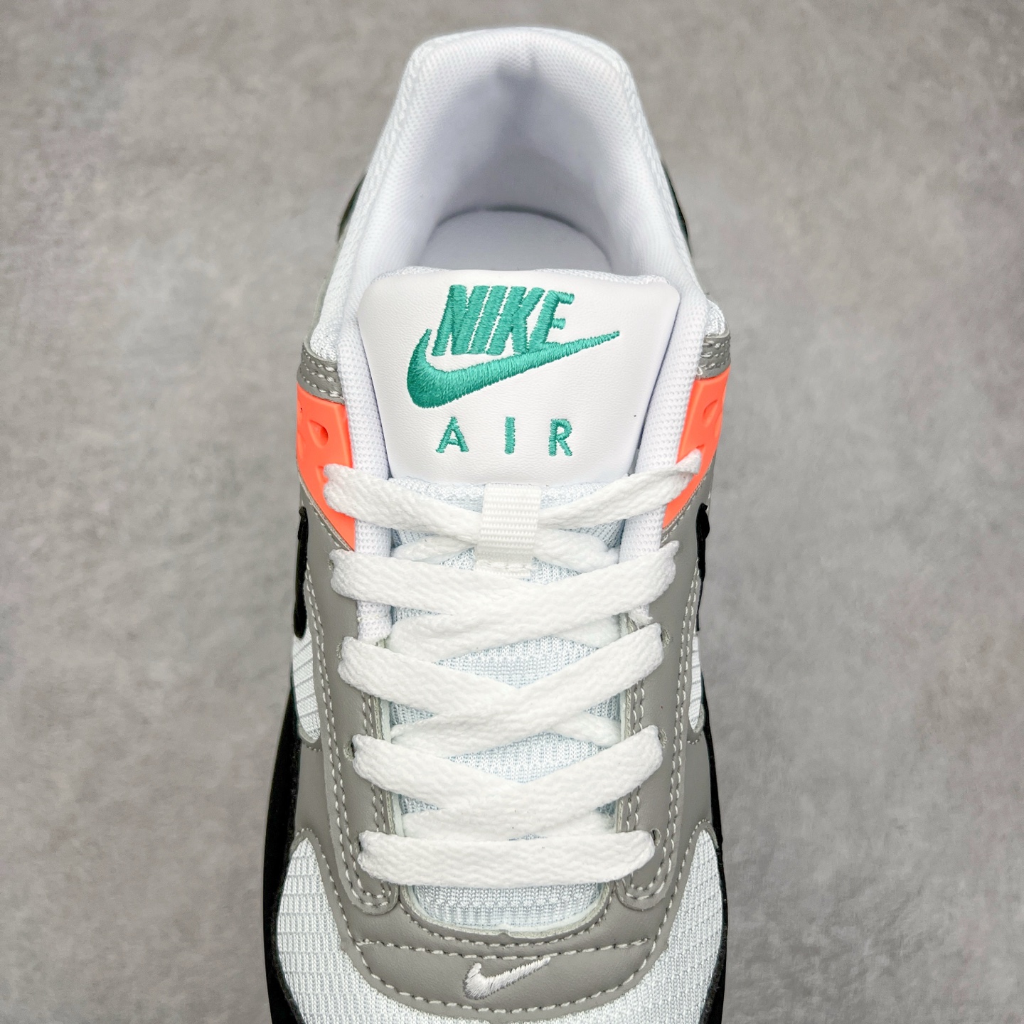 图片[5]-NK Air Max Correlate 关联系列低帮气垫百搭休闲运动慢跑鞋 580518 选用网眼鞋面 脚感舒适透气 鞋舌、鞋侧及后跟处饰有品牌标识 简约大气又时尚 采用经典系带开合方式 可自由调节松紧度 泡棉中底搭载Max Air气垫 具有良好的回弹性及缓震性能 橡胶外底可防滑耐磨 提升抓地力 尺码：36 36.5 37.5 38 38.5 39 40 40.5 41 42-选品中心