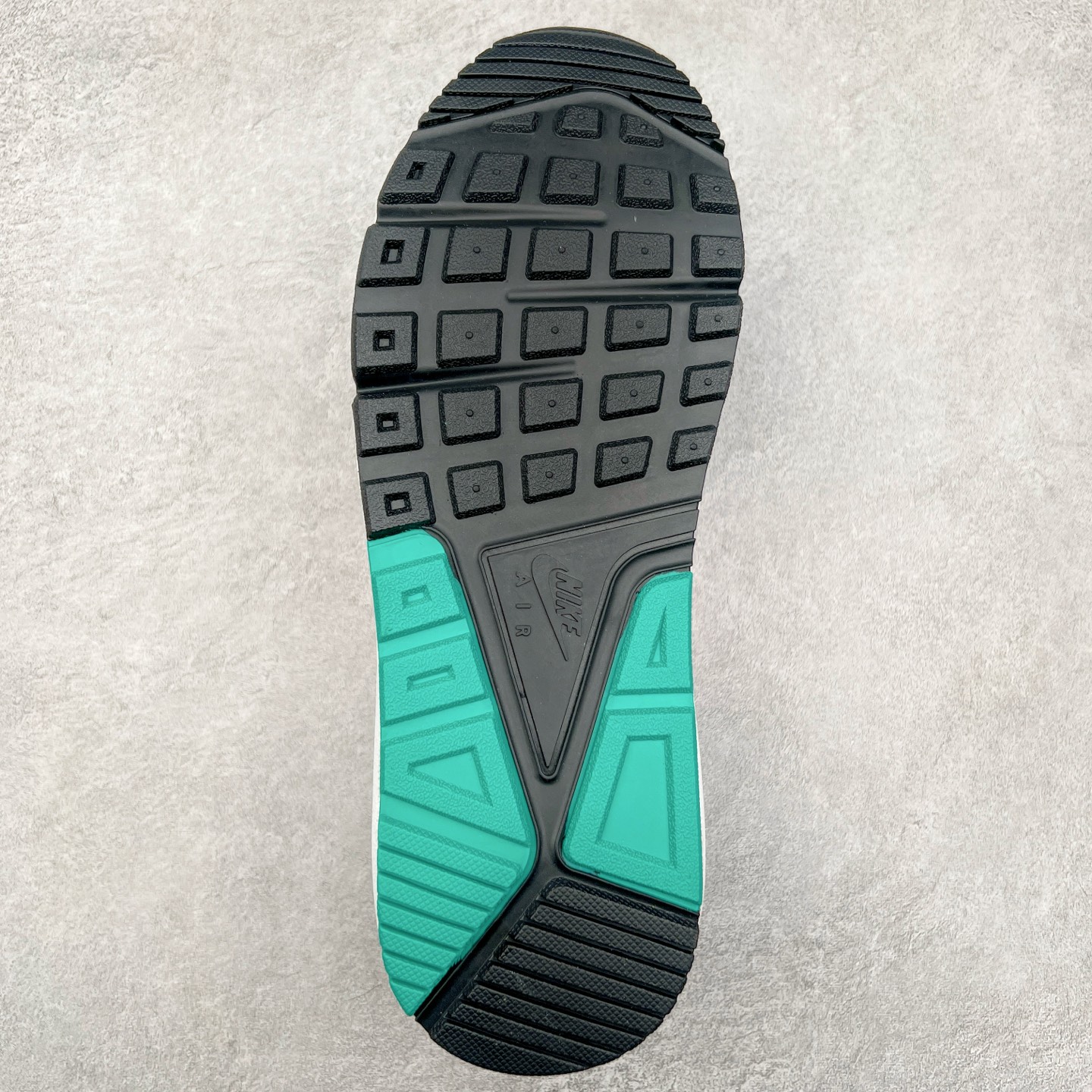 图片[9]-NK Air Max Correlate 关联系列低帮气垫百搭休闲运动慢跑鞋 580518 选用网眼鞋面 脚感舒适透气 鞋舌、鞋侧及后跟处饰有品牌标识 简约大气又时尚 采用经典系带开合方式 可自由调节松紧度 泡棉中底搭载Max Air气垫 具有良好的回弹性及缓震性能 橡胶外底可防滑耐磨 提升抓地力 尺码：36 36.5 37.5 38 38.5 39 40 40.5 41 42-选品中心