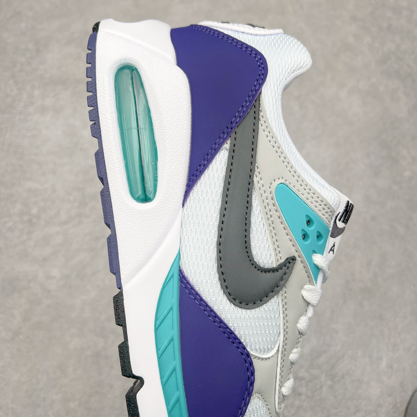 图片[6]-NK Air Max Correlate 关联系列低帮气垫百搭休闲运动慢跑鞋 580518 选用网眼鞋面 脚感舒适透气 鞋舌、鞋侧及后跟处饰有品牌标识 简约大气又时尚 采用经典系带开合方式 可自由调节松紧度 泡棉中底搭载Max Air气垫 具有良好的回弹性及缓震性能 橡胶外底可防滑耐磨 提升抓地力 尺码：36 36.5 37.5 38 38.5 39 40 40.5 41 42-选品中心