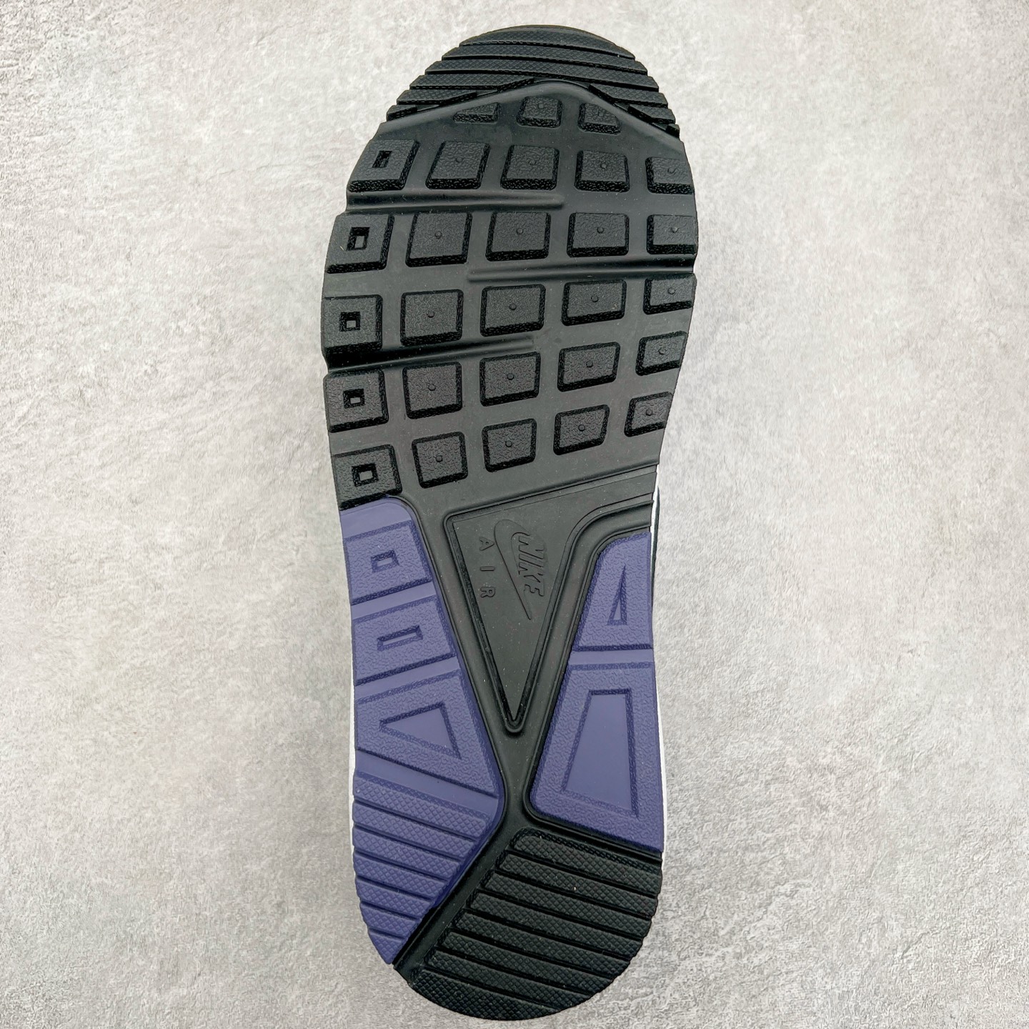 图片[9]-NK Air Max Correlate 关联系列低帮气垫百搭休闲运动慢跑鞋 580518 选用网眼鞋面 脚感舒适透气 鞋舌、鞋侧及后跟处饰有品牌标识 简约大气又时尚 采用经典系带开合方式 可自由调节松紧度 泡棉中底搭载Max Air气垫 具有良好的回弹性及缓震性能 橡胶外底可防滑耐磨 提升抓地力 尺码：36 36.5 37.5 38 38.5 39 40 40.5 41 42-选品中心