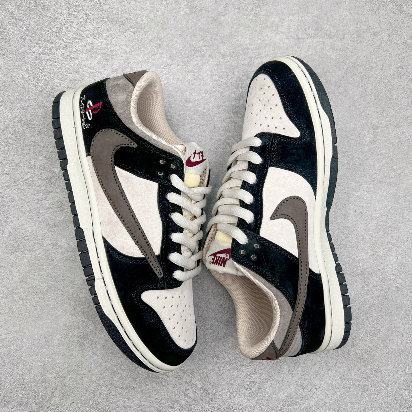 图片[3]-＃纯原福利 NK Dunk Low 定制系列配色 无原鞋不开发 全系列得物原鞋一比一校对开发 配色持续更新中 终端对接 优势输出 全套原厂楦头原纸板数据档案倾力打造 原汁原味莞产 极致还原 圈内最强针车工艺 高端零售指定版 广东原厂配套原盒原标 鞋盒分三个尺码段 原厂冲刀 超高清洁度 全鞋零毛边皮料切割 采用原厂百宏鞋带以及原厂百宏织唛舌标 内标可供原厂几率过验 进口原装条纹中底布 四线拉帮白色点胶 原厂拉帮手法遵循公司 原厂电绣 极致还原 尺码：36 36.5 37.5 38 38.5 39 40 40.5 41 42 42.5 43 44 44.5 45 46 47.5-选品中心