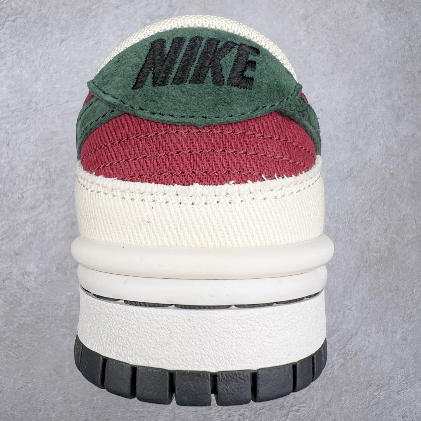 图片[8]-＃纯原福利 NK Dunk Low 定制系列配色 无原鞋不开发 全系列得物原鞋一比一校对开发 配色持续更新中 终端对接 优势输出 全套原厂楦头原纸板数据档案倾力打造 原汁原味莞产 极致还原 圈内最强针车工艺 高端零售指定版 广东原厂配套原盒原标 鞋盒分三个尺码段 原厂冲刀 超高清洁度 全鞋零毛边皮料切割 采用原厂百宏鞋带以及原厂百宏织唛舌标 内标可供原厂几率过验 进口原装条纹中底布 四线拉帮白色点胶 原厂拉帮手法遵循公司 原厂电绣 极致还原 尺码：36 36.5 37.5 38 38.5 39 40 40.5 41 42 42.5 43 44 44.5 45 46 47.5-选品中心