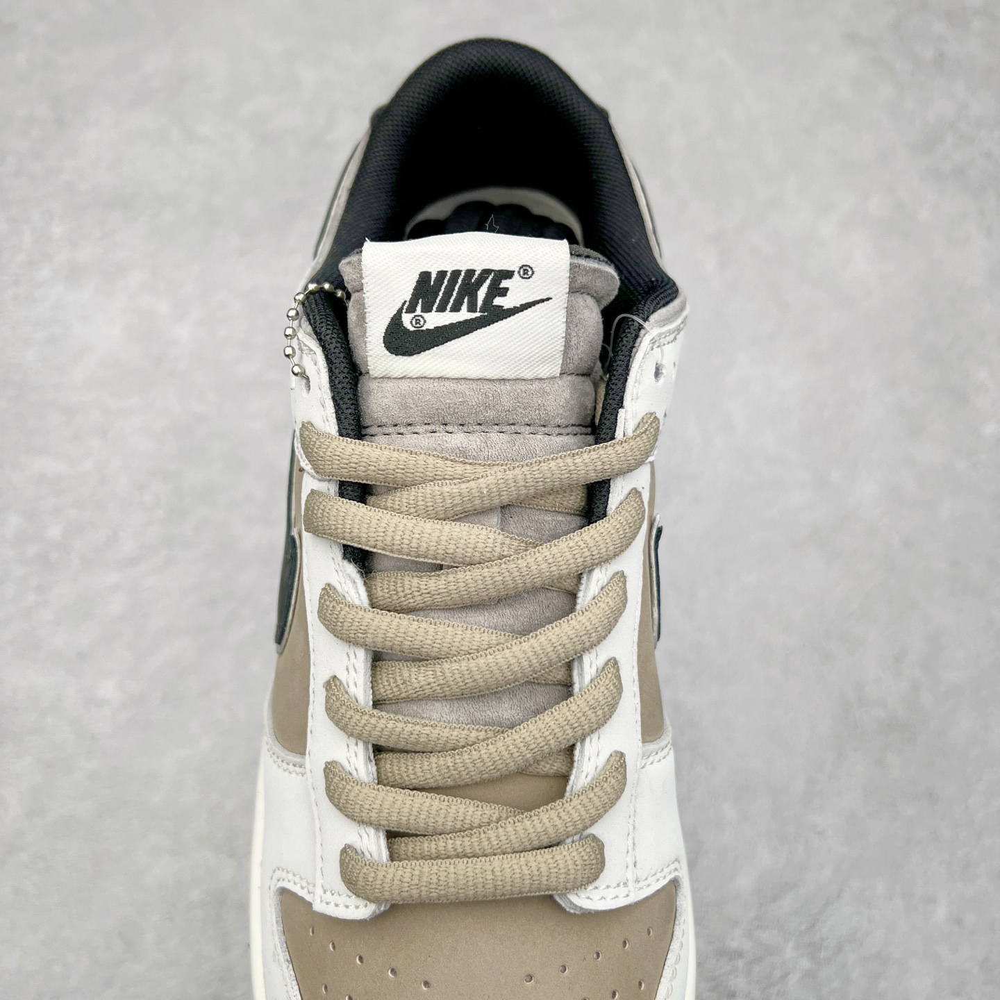 图片[5]-＃纯原福利 NK Dunk Low 定制系列配色 无原鞋不开发 全系列得物原鞋一比一校对开发 配色持续更新中 终端对接 优势输出 全套原厂楦头原纸板数据档案倾力打造 原汁原味莞产 极致还原 圈内最强针车工艺 高端零售指定版 广东原厂配套原盒原标 鞋盒分三个尺码段 原厂冲刀 超高清洁度 全鞋零毛边皮料切割 采用原厂百宏鞋带以及原厂百宏织唛舌标 内标可供原厂几率过验 进口原装条纹中底布 四线拉帮白色点胶 原厂拉帮手法遵循公司 原厂电绣 极致还原 尺码：36 36.5 37.5 38 38.5 39 40 40.5 41 42 42.5 43 44 44.5 45 46 47.5-选品中心