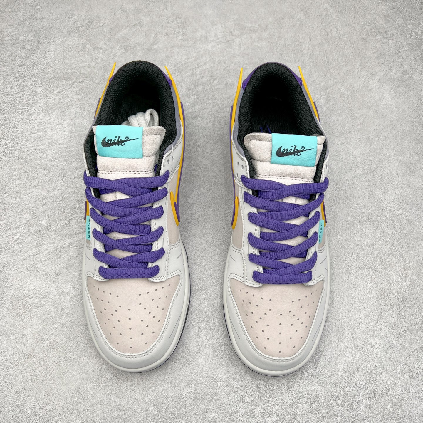 图片[2]-＃纯原福利 NK Dunk Low 定制系列配色 无原鞋不开发 全系列得物原鞋一比一校对开发 配色持续更新中 终端对接 优势输出 全套原厂楦头原纸板数据档案倾力打造 原汁原味莞产 极致还原 圈内最强针车工艺 高端零售指定版 广东原厂配套原盒原标 鞋盒分三个尺码段 原厂冲刀 超高清洁度 全鞋零毛边皮料切割 采用原厂百宏鞋带以及原厂百宏织唛舌标 内标可供原厂几率过验 进口原装条纹中底布 四线拉帮白色点胶 原厂拉帮手法遵循公司 原厂电绣 极致还原 尺码：36 36.5 37.5 38 38.5 39 40 40.5 41 42 42.5 43 44 44.5 45 46 47.5-选品中心