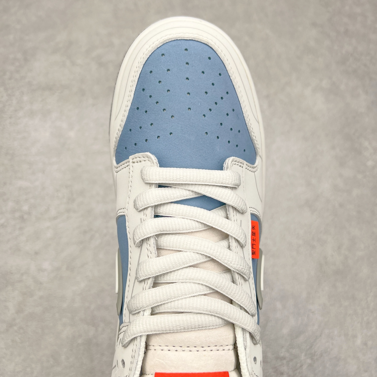 图片[4]-＃纯原福利 NK Dunk Low 定制系列配色 无原鞋不开发 全系列得物原鞋一比一校对开发 配色持续更新中 终端对接 优势输出 全套原厂楦头原纸板数据档案倾力打造 原汁原味莞产 极致还原 圈内最强针车工艺 高端零售指定版 广东原厂配套原盒原标 鞋盒分三个尺码段 原厂冲刀 超高清洁度 全鞋零毛边皮料切割 采用原厂百宏鞋带以及原厂百宏织唛舌标 内标可供原厂几率过验 进口原装条纹中底布 四线拉帮白色点胶 原厂拉帮手法遵循公司 原厂电绣 极致还原 尺码：36 36.5 37.5 38 38.5 39 40 40.5 41 42 42.5 43 44 44.5 45 46 47.5-选品中心