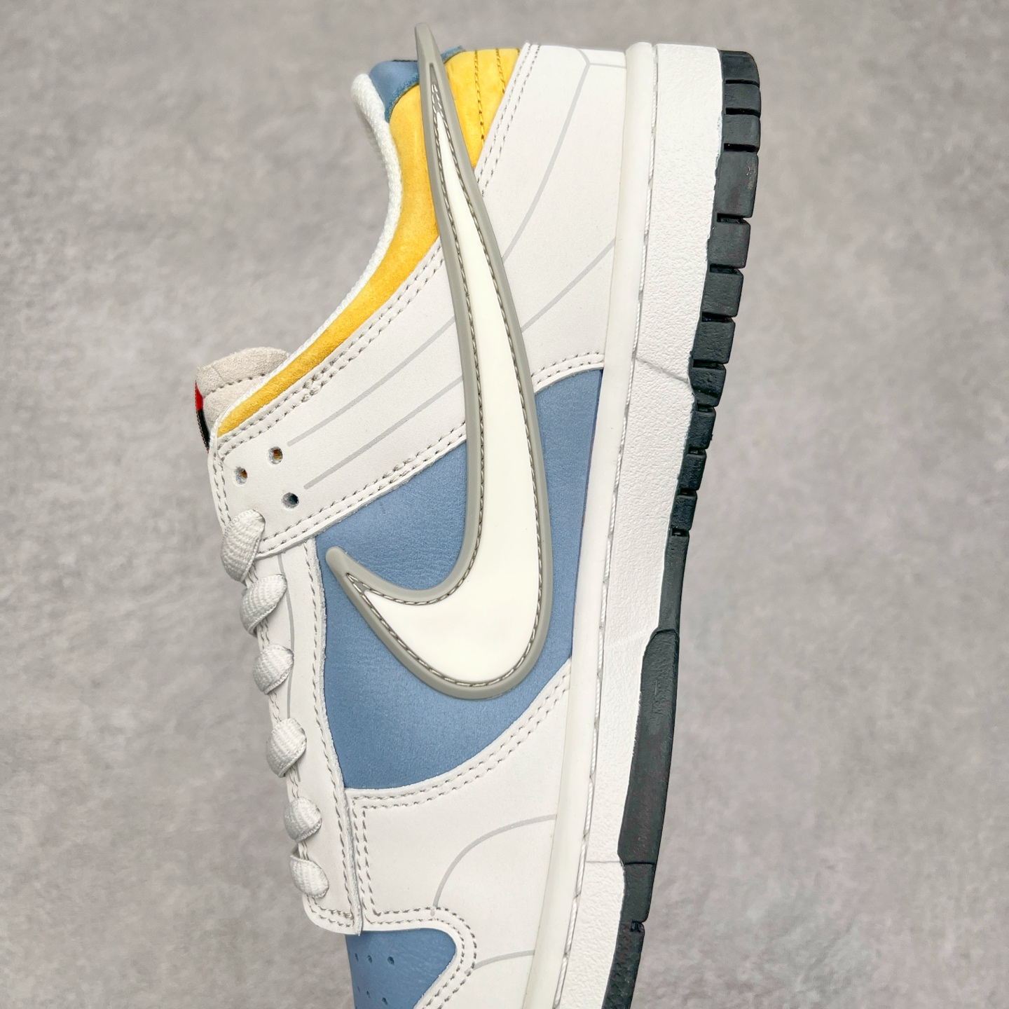 图片[7]-＃纯原福利 NK Dunk Low 定制系列配色 无原鞋不开发 全系列得物原鞋一比一校对开发 配色持续更新中 终端对接 优势输出 全套原厂楦头原纸板数据档案倾力打造 原汁原味莞产 极致还原 圈内最强针车工艺 高端零售指定版 广东原厂配套原盒原标 鞋盒分三个尺码段 原厂冲刀 超高清洁度 全鞋零毛边皮料切割 采用原厂百宏鞋带以及原厂百宏织唛舌标 内标可供原厂几率过验 进口原装条纹中底布 四线拉帮白色点胶 原厂拉帮手法遵循公司 原厂电绣 极致还原 尺码：36 36.5 37.5 38 38.5 39 40 40.5 41 42 42.5 43 44 44.5 45 46 47.5-选品中心