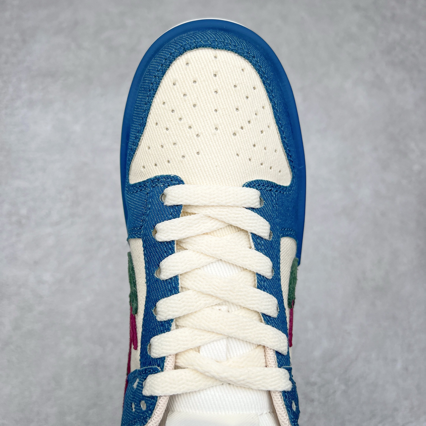 图片[4]-＃纯原福利 NK Dunk Low 定制系列配色 无原鞋不开发 全系列得物原鞋一比一校对开发 配色持续更新中 终端对接 优势输出 全套原厂楦头原纸板数据档案倾力打造 原汁原味莞产 极致还原 圈内最强针车工艺 高端零售指定版 广东原厂配套原盒原标 鞋盒分三个尺码段 原厂冲刀 超高清洁度 全鞋零毛边皮料切割 采用原厂百宏鞋带以及原厂百宏织唛舌标 内标可供原厂几率过验 进口原装条纹中底布 四线拉帮白色点胶 原厂拉帮手法遵循公司 原厂电绣 极致还原 尺码：36 36.5 37.5 38 38.5 39 40 40.5 41 42 42.5 43 44 44.5 45 46 47.5-选品中心