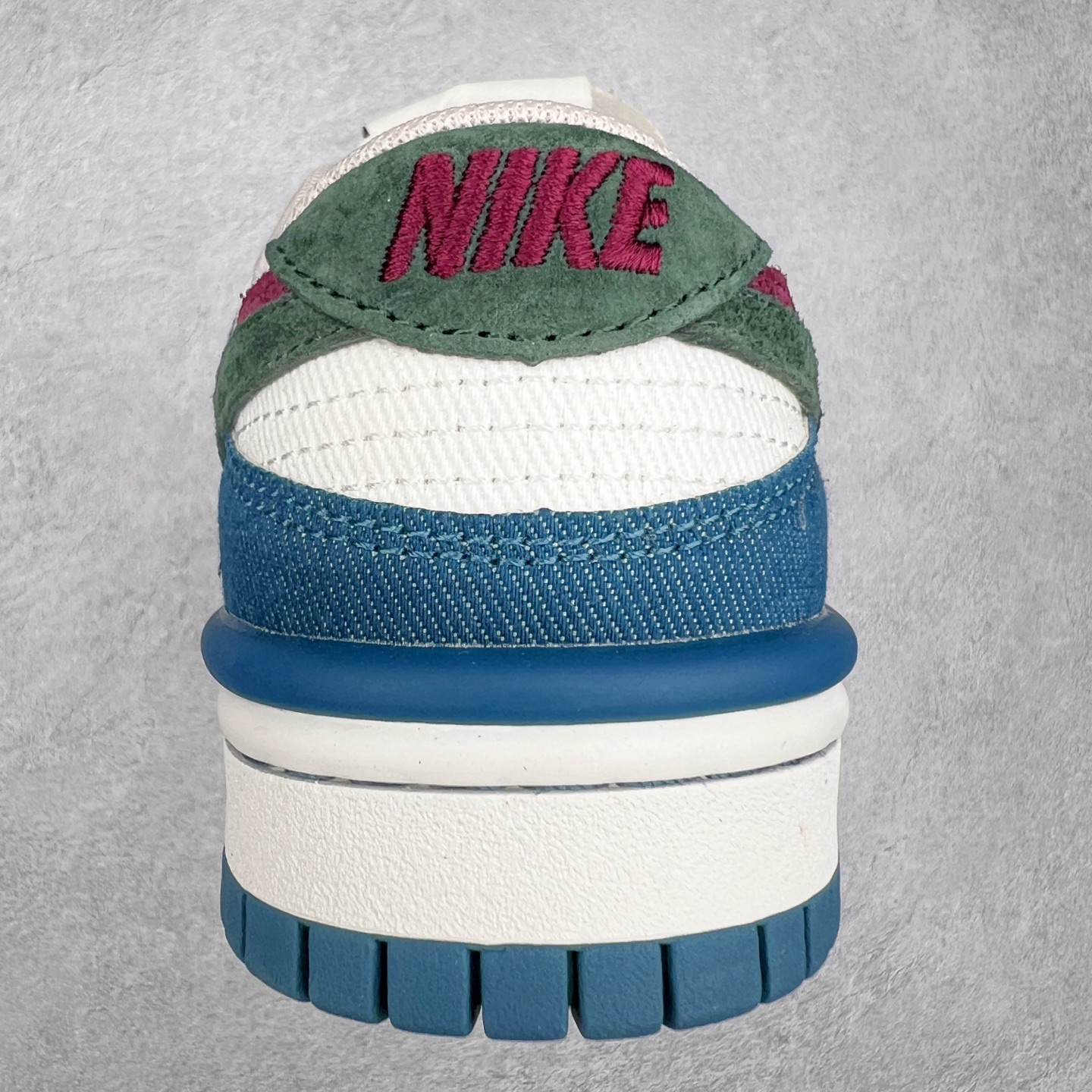 图片[8]-＃纯原福利 NK Dunk Low 定制系列配色 无原鞋不开发 全系列得物原鞋一比一校对开发 配色持续更新中 终端对接 优势输出 全套原厂楦头原纸板数据档案倾力打造 原汁原味莞产 极致还原 圈内最强针车工艺 高端零售指定版 广东原厂配套原盒原标 鞋盒分三个尺码段 原厂冲刀 超高清洁度 全鞋零毛边皮料切割 采用原厂百宏鞋带以及原厂百宏织唛舌标 内标可供原厂几率过验 进口原装条纹中底布 四线拉帮白色点胶 原厂拉帮手法遵循公司 原厂电绣 极致还原 尺码：36 36.5 37.5 38 38.5 39 40 40.5 41 42 42.5 43 44 44.5 45 46 47.5-选品中心