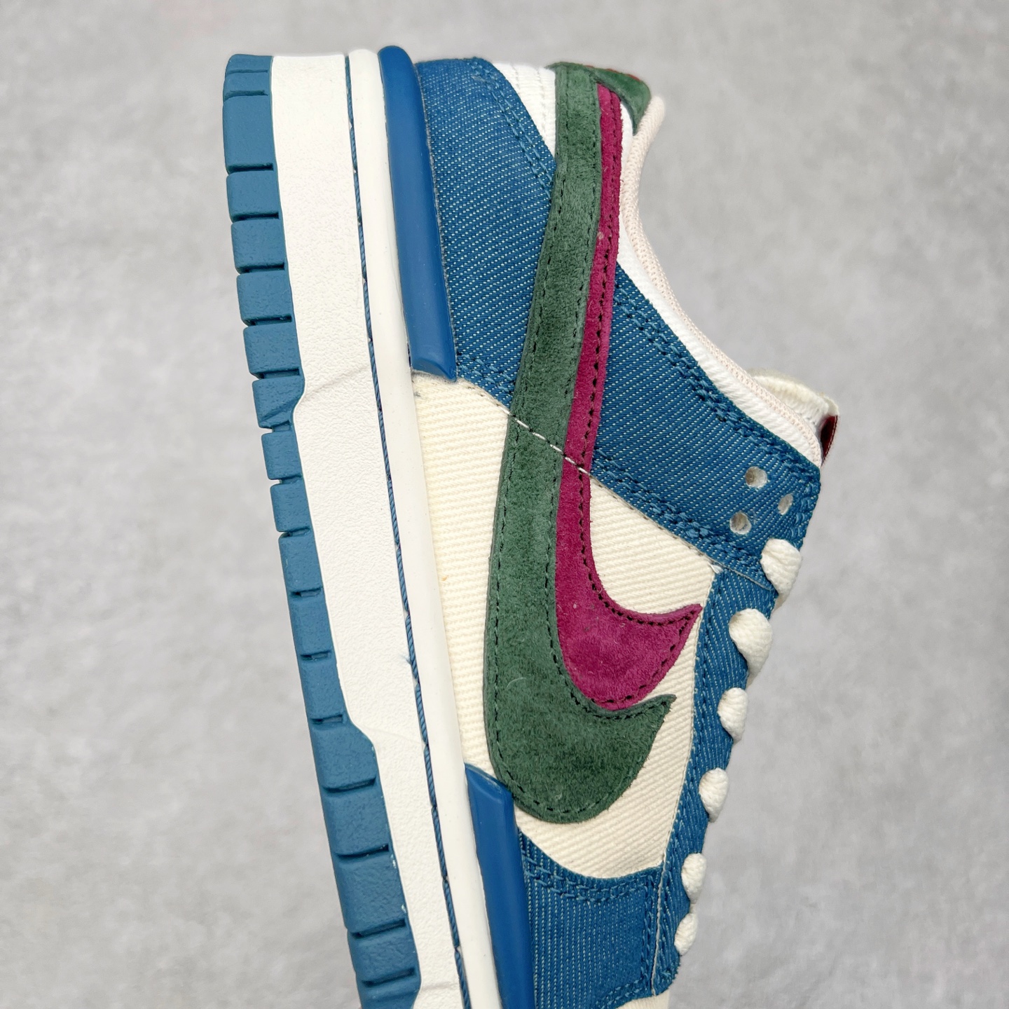 图片[6]-＃纯原福利 NK Dunk Low 定制系列配色 无原鞋不开发 全系列得物原鞋一比一校对开发 配色持续更新中 终端对接 优势输出 全套原厂楦头原纸板数据档案倾力打造 原汁原味莞产 极致还原 圈内最强针车工艺 高端零售指定版 广东原厂配套原盒原标 鞋盒分三个尺码段 原厂冲刀 超高清洁度 全鞋零毛边皮料切割 采用原厂百宏鞋带以及原厂百宏织唛舌标 内标可供原厂几率过验 进口原装条纹中底布 四线拉帮白色点胶 原厂拉帮手法遵循公司 原厂电绣 极致还原 尺码：36 36.5 37.5 38 38.5 39 40 40.5 41 42 42.5 43 44 44.5 45 46 47.5-选品中心