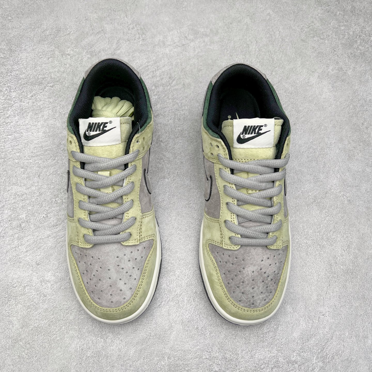 图片[2]-＃纯原福利 NK Dunk Low 定制系列配色 无原鞋不开发 全系列得物原鞋一比一校对开发 配色持续更新中 终端对接 优势输出 全套原厂楦头原纸板数据档案倾力打造 原汁原味莞产 极致还原 圈内最强针车工艺 高端零售指定版 广东原厂配套原盒原标 鞋盒分三个尺码段 原厂冲刀 超高清洁度 全鞋零毛边皮料切割 采用原厂百宏鞋带以及原厂百宏织唛舌标 内标可供原厂几率过验 进口原装条纹中底布 四线拉帮白色点胶 原厂拉帮手法遵循公司 原厂电绣 极致还原 尺码：36 36.5 37.5 38 38.5 39 40 40.5 41 42 42.5 43 44 44.5 45 46 47.5-选品中心