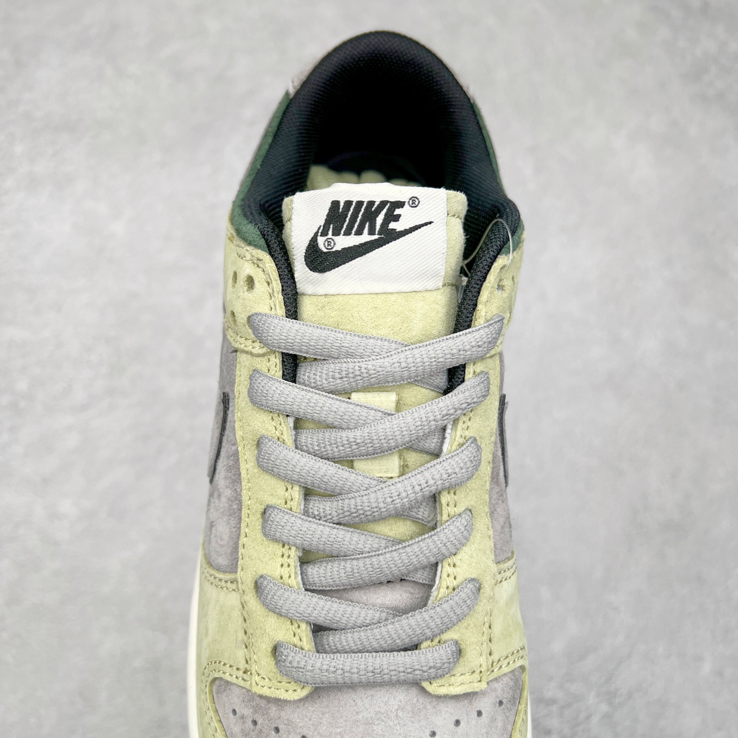 图片[5]-＃纯原福利 NK Dunk Low 定制系列配色 无原鞋不开发 全系列得物原鞋一比一校对开发 配色持续更新中 终端对接 优势输出 全套原厂楦头原纸板数据档案倾力打造 原汁原味莞产 极致还原 圈内最强针车工艺 高端零售指定版 广东原厂配套原盒原标 鞋盒分三个尺码段 原厂冲刀 超高清洁度 全鞋零毛边皮料切割 采用原厂百宏鞋带以及原厂百宏织唛舌标 内标可供原厂几率过验 进口原装条纹中底布 四线拉帮白色点胶 原厂拉帮手法遵循公司 原厂电绣 极致还原 尺码：36 36.5 37.5 38 38.5 39 40 40.5 41 42 42.5 43 44 44.5 45 46 47.5-选品中心