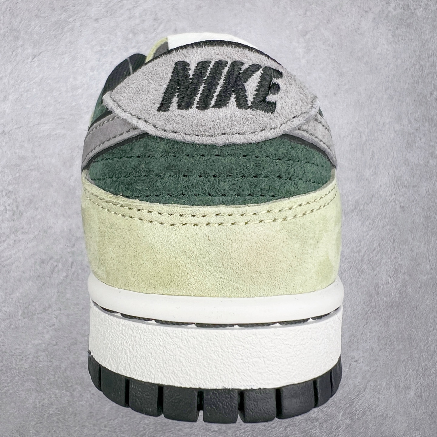 图片[8]-＃纯原福利 NK Dunk Low 定制系列配色 无原鞋不开发 全系列得物原鞋一比一校对开发 配色持续更新中 终端对接 优势输出 全套原厂楦头原纸板数据档案倾力打造 原汁原味莞产 极致还原 圈内最强针车工艺 高端零售指定版 广东原厂配套原盒原标 鞋盒分三个尺码段 原厂冲刀 超高清洁度 全鞋零毛边皮料切割 采用原厂百宏鞋带以及原厂百宏织唛舌标 内标可供原厂几率过验 进口原装条纹中底布 四线拉帮白色点胶 原厂拉帮手法遵循公司 原厂电绣 极致还原 尺码：36 36.5 37.5 38 38.5 39 40 40.5 41 42 42.5 43 44 44.5 45 46 47.5-选品中心