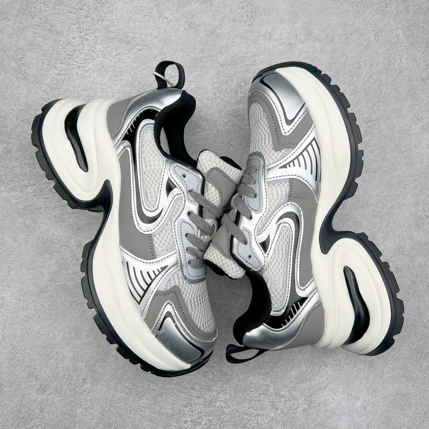 图片[3]-GG-CC赵露思同款休闲运动厚底增高老爹鞋 广东大厂出品 原版正确大底 全新工艺升级 全套包装 配件齐全 区别市面所有版本 时髦look轻松定格 不费力展现率性氛围 高档银盒 3M反光酷帅机能风不规则设计+7cm增高厚底 大长腿既视感轻松拿捏 GGCC厚底增高简直就是小个子的快乐! 不管怎么搭都敲好看 尺码：35 36 37 38 39 40-选品中心