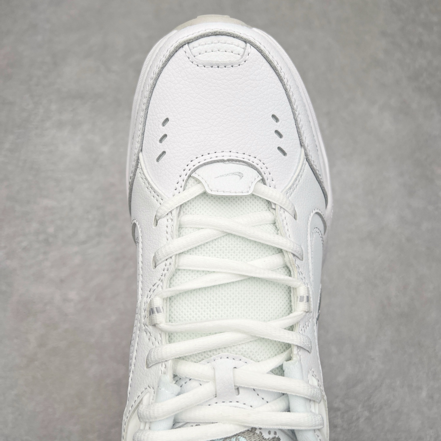 图片[4]-NK Air Monarch IV M2K Tekno 复古潮流老爹鞋 雪天 AV6676-100 优质皮革打造鞋面 夸张流线极符 风靡老爹元素 外形延续当下潮流得未来感老爹鞋 设计干净配色风格也带有浓郁的复古感受 极为独特 尺码：36 36.5 37.5 38 38.5 39 40 40.5 41 42 42.5 43 44 44.5 45-选品中心