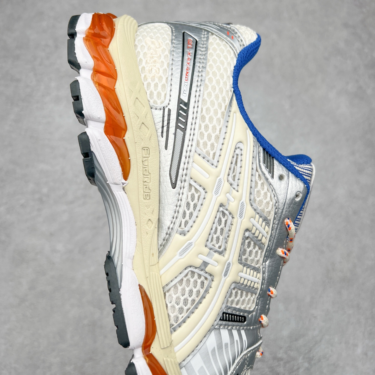 图片[6]-KITH x Asics Gel Kayano 12.1\\\”Cream/Pure Aqua\\\”亚瑟士卡亚诺12.1代系列低帮轻量缓震休闲运动跑步鞋 采用环保太空合成革配合透气网眼布鞋面材质 中底3D可视GEL缓震胶效果 升级EVA全新缓震中底部位科技组合耐磨橡胶外底片 尺码：36 37 37.5 38 39 39.5 40.5 41.5 42 42.5 43.5 44 44.5 45-选品中心