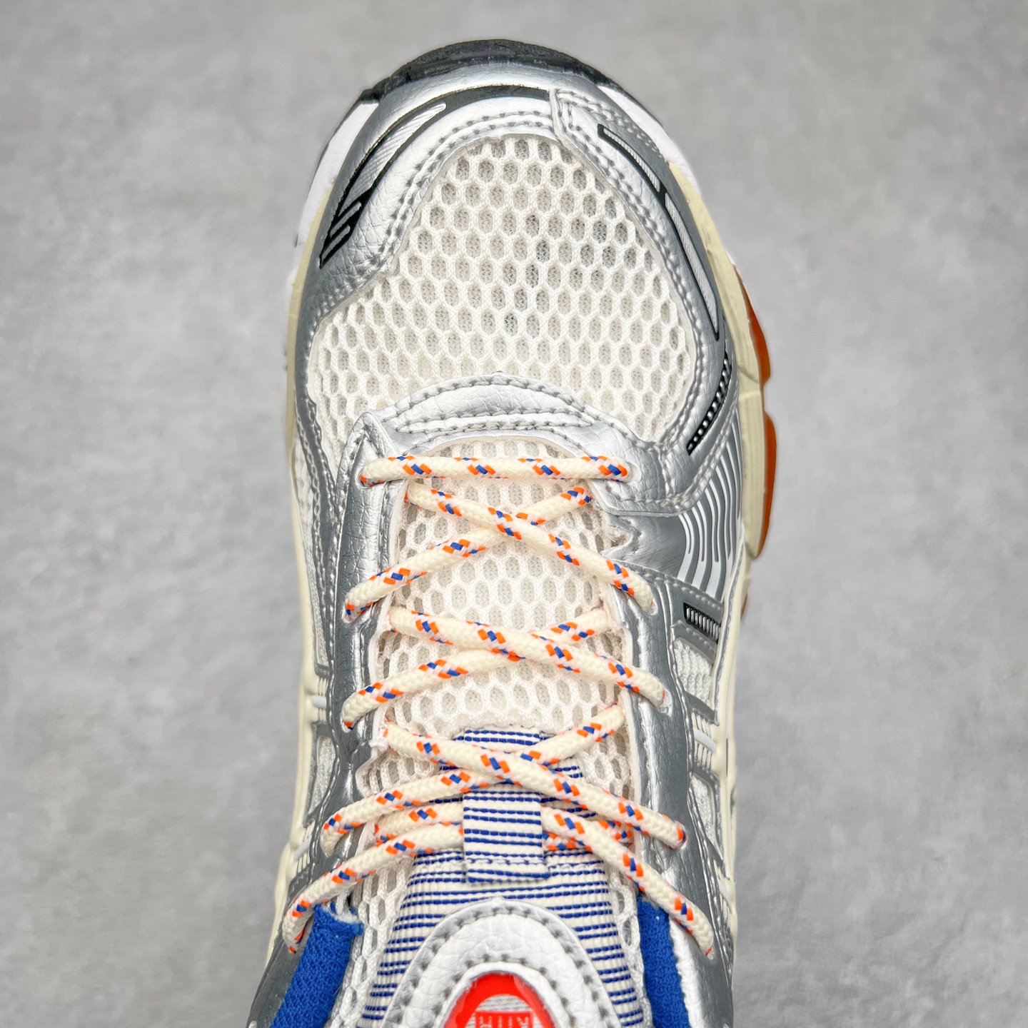 图片[4]-KITH x Asics Gel Kayano 12.1\\\”Cream/Pure Aqua\\\”亚瑟士卡亚诺12.1代系列低帮轻量缓震休闲运动跑步鞋 采用环保太空合成革配合透气网眼布鞋面材质 中底3D可视GEL缓震胶效果 升级EVA全新缓震中底部位科技组合耐磨橡胶外底片 尺码：36 37 37.5 38 39 39.5 40.5 41.5 42 42.5 43.5 44 44.5 45-选品中心