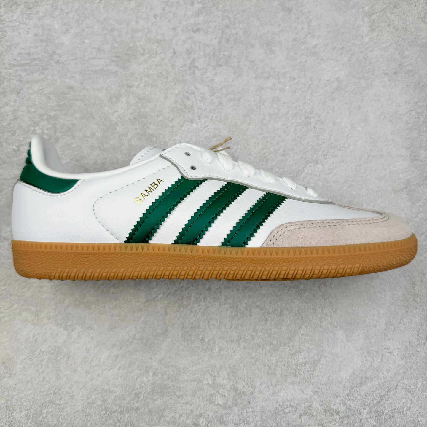 图片[6]-＃XC纯原 AD Originals Handball SPZL 手球运动员系列百搭休闲运动板鞋 口碑大厂出品 品控大底版型不断改良更新 原厂皮料 原装过验内外标加持 全套原纸板楦头开发 确保原汁原味 完美呈现桑巴版型 一比一鞋头弧度高度鞋身弧度 数据细节工艺流程均保持一致 这款来自阿迪达斯的这款HANDBALL SPZL前身是一双手球运动鞋 这一次拿来复刻 所以鞋面的主要色彩选用了黑色 鞋面外侧除了Spezial字母之外还有三叶草标志 Handball SPZL作为复古手球训练鞋与作为室内足球鞋的Samba有着异曲同工之处 但是质感更为出众的鞋身以及丰富的配色选择比起Samba来讲可以说是更胜一筹了 尺码：36 36⅔ 37⅓ 38 38⅔ 39⅓ 40 40⅔ 41⅓ 42 42⅔ 43⅓ 44 45-选品中心