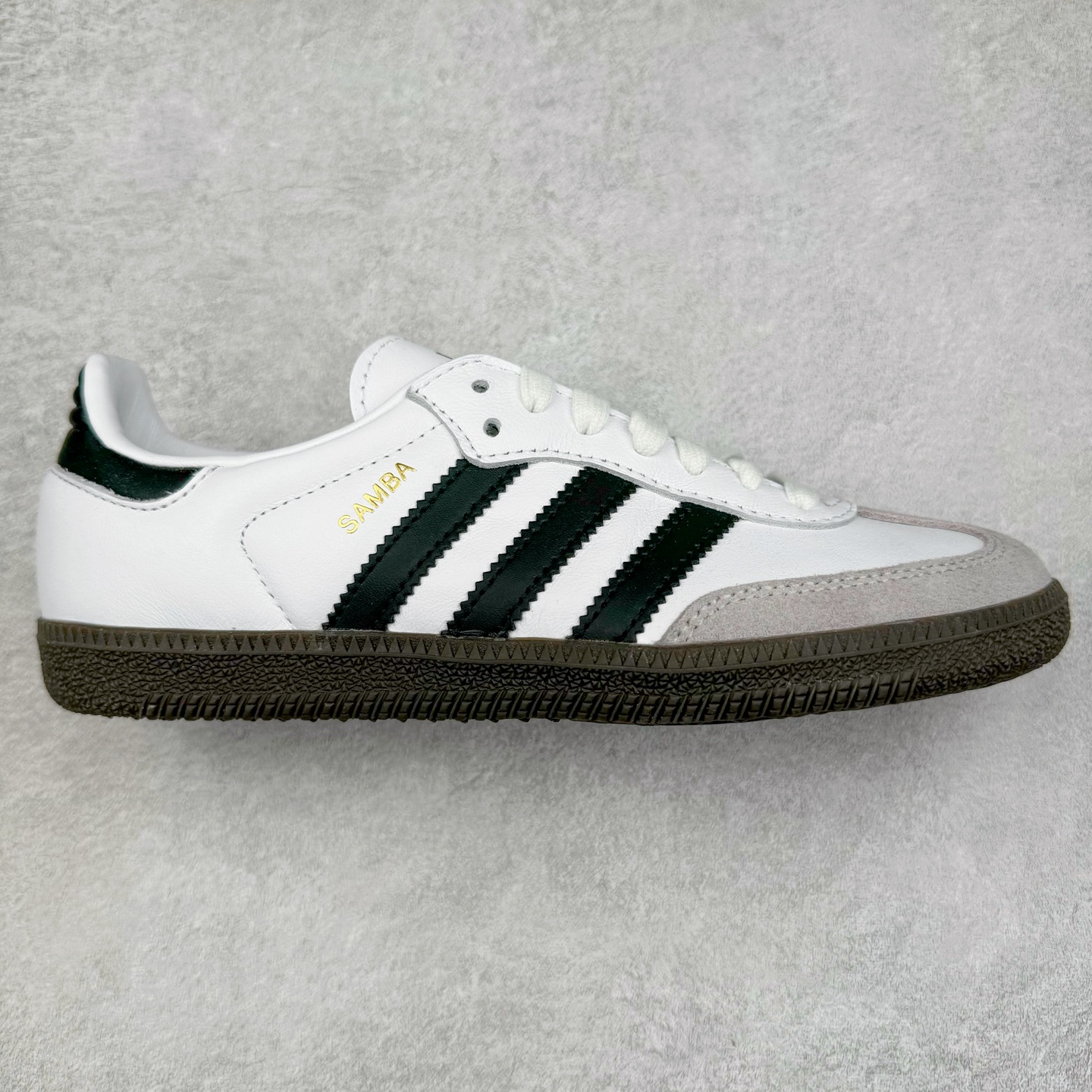 图片[8]-＃XC纯原 AD Originals Handball SPZL 手球运动员系列百搭休闲运动板鞋 口碑大厂出品 品控大底版型不断改良更新 原厂皮料 原装过验内外标加持 全套原纸板楦头开发 确保原汁原味 完美呈现桑巴版型 一比一鞋头弧度高度鞋身弧度 数据细节工艺流程均保持一致 这款来自阿迪达斯的这款HANDBALL SPZL前身是一双手球运动鞋 这一次拿来复刻 所以鞋面的主要色彩选用了黑色 鞋面外侧除了Spezial字母之外还有三叶草标志 Handball SPZL作为复古手球训练鞋与作为室内足球鞋的Samba有着异曲同工之处 但是质感更为出众的鞋身以及丰富的配色选择比起Samba来讲可以说是更胜一筹了 尺码：36 36⅔ 37⅓ 38 38⅔ 39⅓ 40 40⅔ 41⅓ 42 42⅔ 43⅓ 44 45-选品中心