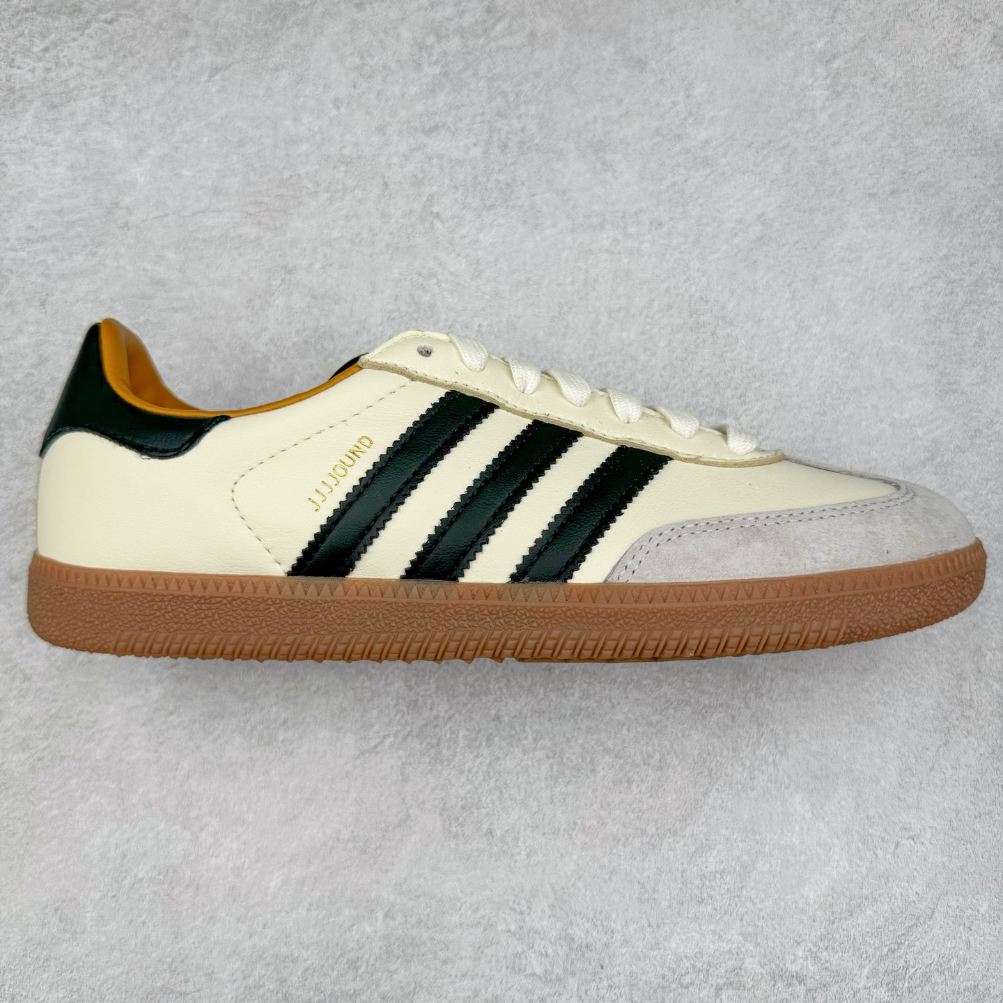 图片[2]-＃XC纯原 AD Originals Handball SPZL 手球运动员系列百搭休闲运动板鞋 口碑大厂出品 品控大底版型不断改良更新 原厂皮料 原装过验内外标加持 全套原纸板楦头开发 确保原汁原味 完美呈现桑巴版型 一比一鞋头弧度高度鞋身弧度 数据细节工艺流程均保持一致 这款来自阿迪达斯的这款HANDBALL SPZL前身是一双手球运动鞋 这一次拿来复刻 所以鞋面的主要色彩选用了黑色 鞋面外侧除了Spezial字母之外还有三叶草标志 Handball SPZL作为复古手球训练鞋与作为室内足球鞋的Samba有着异曲同工之处 但是质感更为出众的鞋身以及丰富的配色选择比起Samba来讲可以说是更胜一筹了 尺码：36 36⅔ 37⅓ 38 38⅔ 39⅓ 40 40⅔ 41⅓ 42 42⅔ 43⅓ 44 45-选品中心