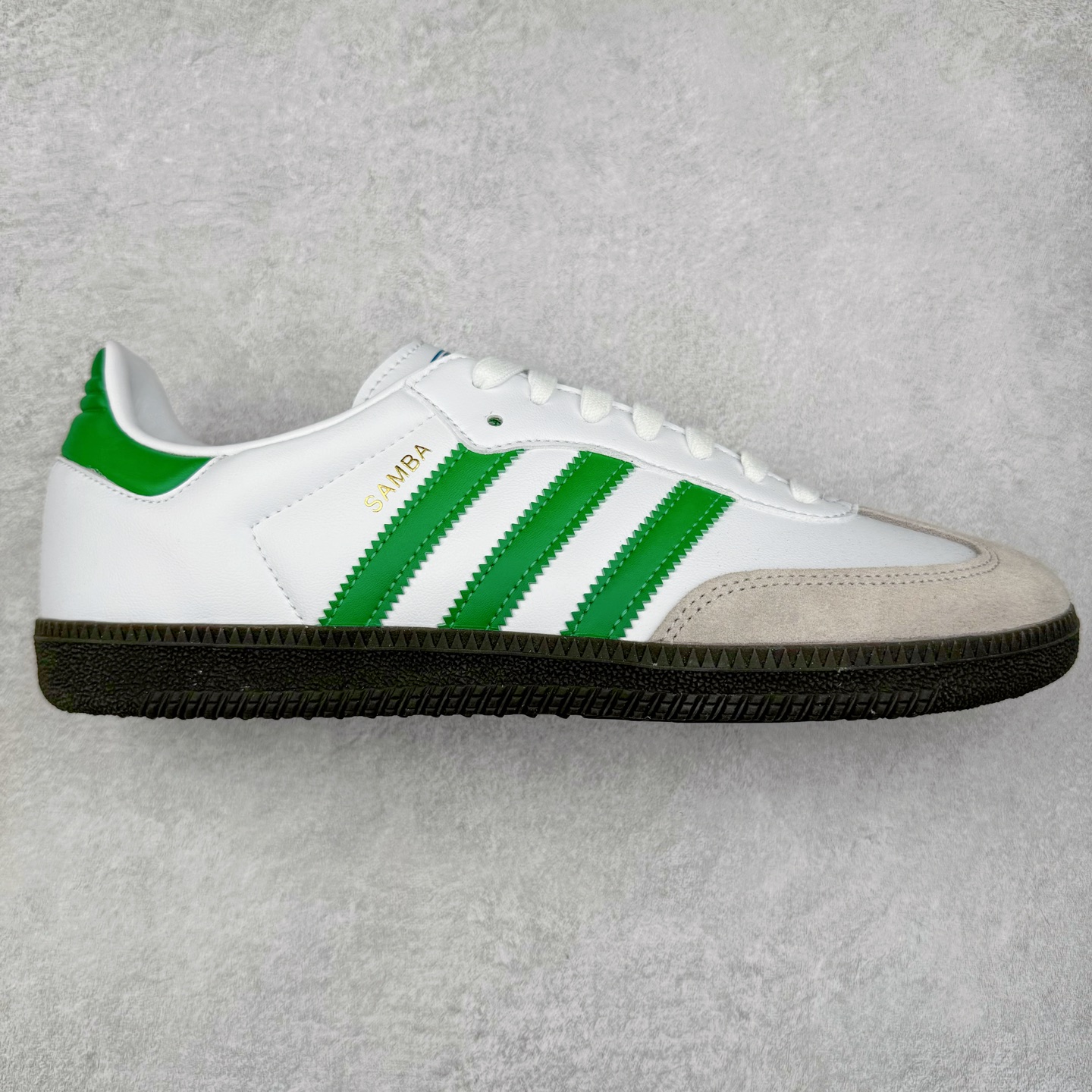 图片[7]-＃XC纯原 AD Originals Handball SPZL 手球运动员系列百搭休闲运动板鞋 口碑大厂出品 品控大底版型不断改良更新 原厂皮料 原装过验内外标加持 全套原纸板楦头开发 确保原汁原味 完美呈现桑巴版型 一比一鞋头弧度高度鞋身弧度 数据细节工艺流程均保持一致 这款来自阿迪达斯的这款HANDBALL SPZL前身是一双手球运动鞋 这一次拿来复刻 所以鞋面的主要色彩选用了黑色 鞋面外侧除了Spezial字母之外还有三叶草标志 Handball SPZL作为复古手球训练鞋与作为室内足球鞋的Samba有着异曲同工之处 但是质感更为出众的鞋身以及丰富的配色选择比起Samba来讲可以说是更胜一筹了 尺码：36 36⅔ 37⅓ 38 38⅔ 39⅓ 40 40⅔ 41⅓ 42 42⅔ 43⅓ 44 45-选品中心