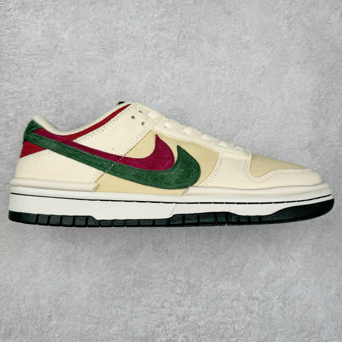 图片[5]-＃纯原福利 NK Dunk Low 定制系列配色 无原鞋不开发 全系列得物原鞋一比一校对开发 配色持续更新中 终端对接 优势输出 全套原厂楦头原纸板数据档案倾力打造 原汁原味莞产 极致还原 圈内最强针车工艺 高端零售指定版 广东原厂配套原盒原标 鞋盒分三个尺码段 原厂冲刀 超高清洁度 全鞋零毛边皮料切割 采用原厂百宏鞋带以及原厂百宏织唛舌标 内标可供原厂几率过验 进口原装条纹中底布 四线拉帮白色点胶 原厂拉帮手法遵循公司 原厂电绣 极致还原 尺码：36 36.5 37.5 38 38.5 39 40 40.5 41 42 42.5 43 44 44.5 45 46 47.5-选品中心