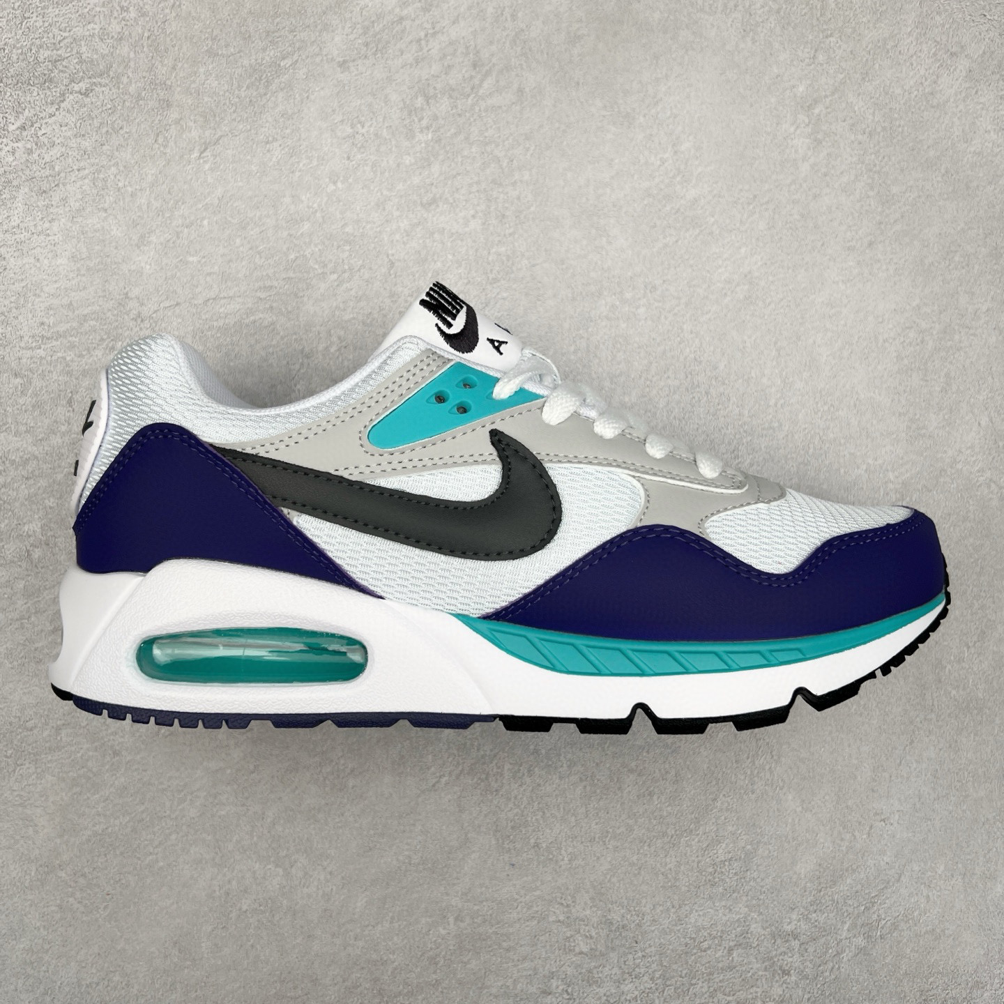 NK Air Max Correlate 关联系列低帮气垫百搭休闲运动慢跑鞋 580518 选用网眼鞋面 脚感舒适透气 鞋舌、鞋侧及后跟处饰有品牌标识 简约大气又时尚 采用经典系带开合方式 可自由调节松紧度 泡棉中底搭载Max Air气垫 具有良好的回弹性及缓震性能 橡胶外底可防滑耐磨 提升抓地力 尺码：36 36.5 37.5 38 38.5 39 40 40.5 41 42-选品中心