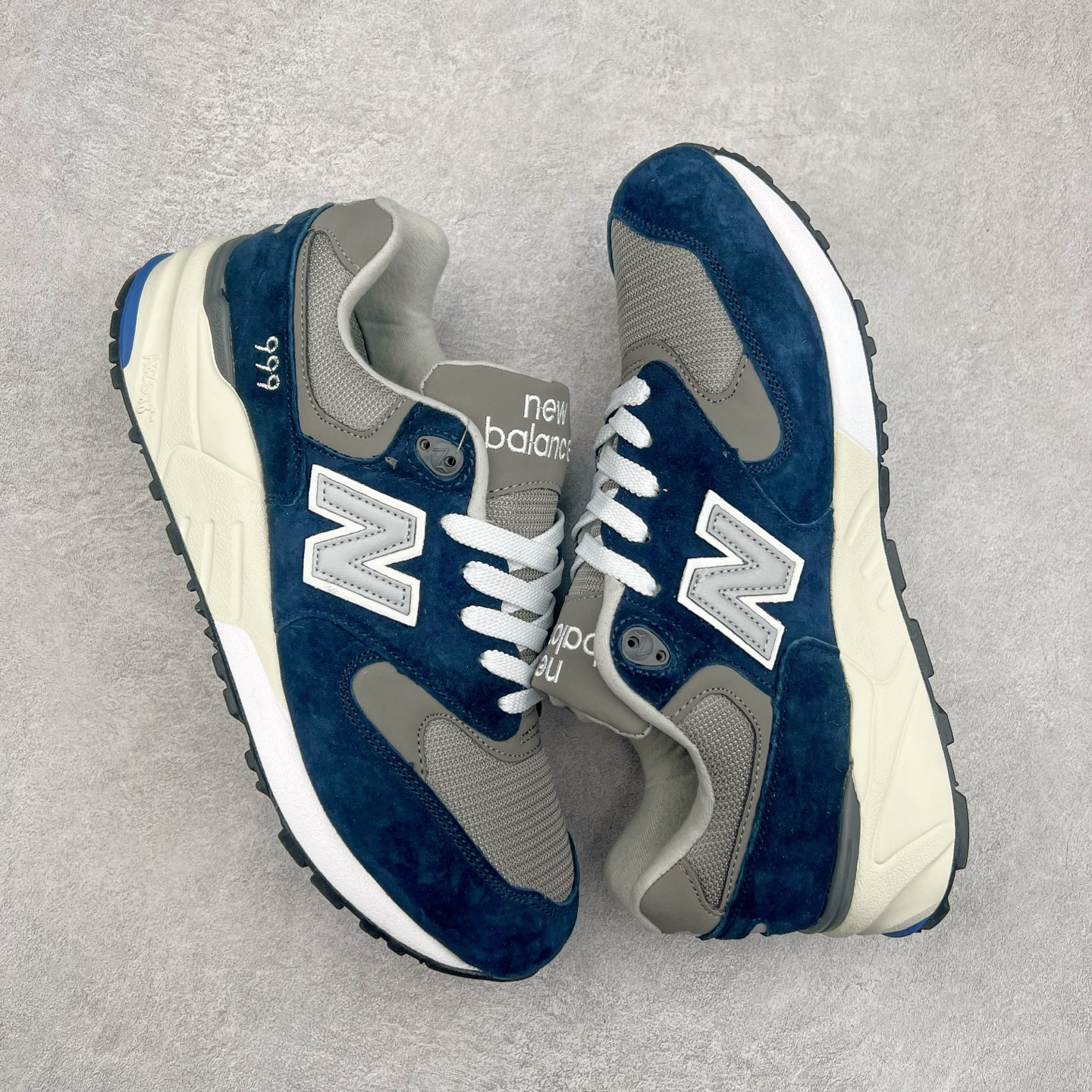 图片[3]-New Balance NB999系列 美潮高端原装原装套楦 真正的正品修长鞋型 早期外围实体充正案例无数 外贸客户指定订单前后掌分段组合大底 内置科技软底 缓震效果极佳日系潮人必备款 尺码同步专柜 尺码：39.5 40 40.5 41.5 42 42.5 43 44-选品中心