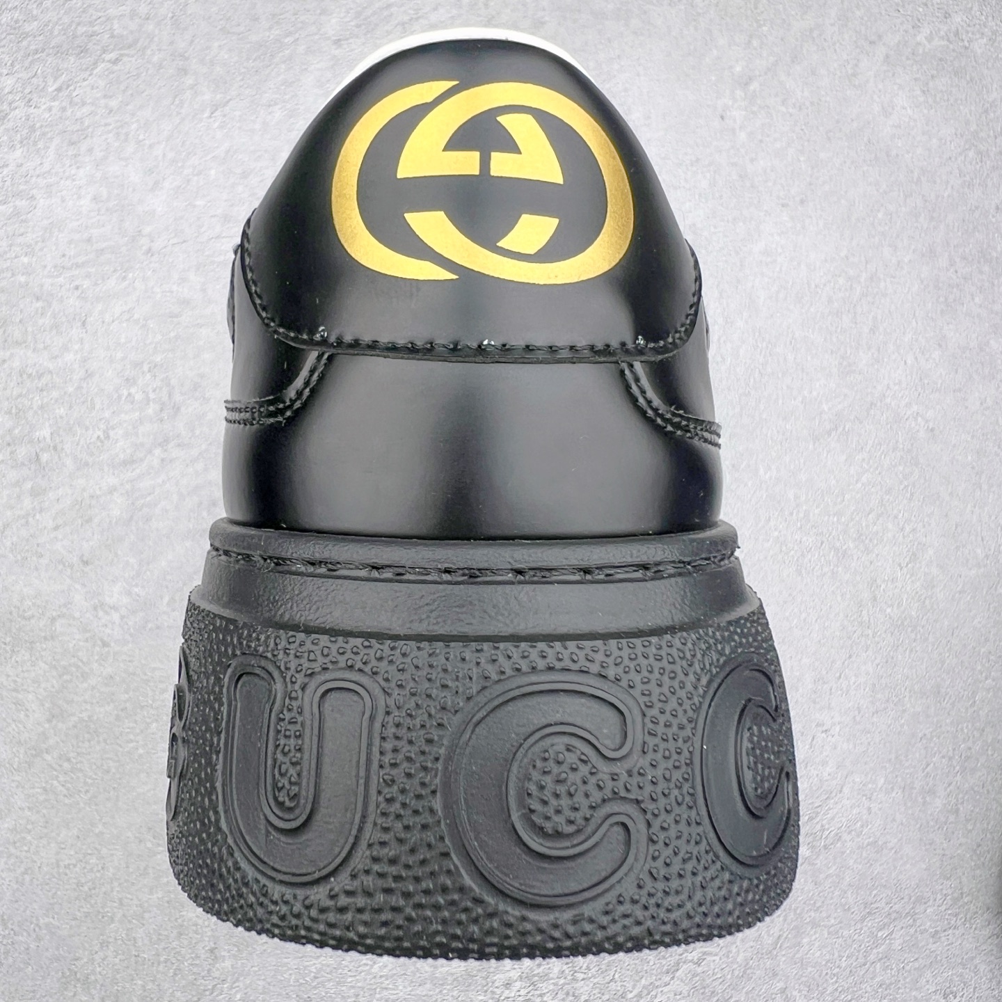 图片[8]-Gucci Chunky B Screener GG 古驰饼干鞋运动休闲鞋系列 纯原级别 原版盒子 官方一致原版 原标原盒 官方全套配件 原装雪梨形超软沙绒纸团 手工上线 不开胶 该品牌鞋款在制作中使用的是环保植物胶水 采用版凝胶技术(空胶工艺）存在一些缝隙属于正常现象 不用担心会影响到您的正常使用效果 采用厚底结构 巧妙运用外观设计、配色和材质三重元素 展现出复古风范 别致的橡胶鞋底 搭配米色和乌木色经典GG帆布鞋身及同色调皮革滚边 突显时尚大气的品味 尺码：35 36 37 38 39 40 41 42 43 44 45-选品中心