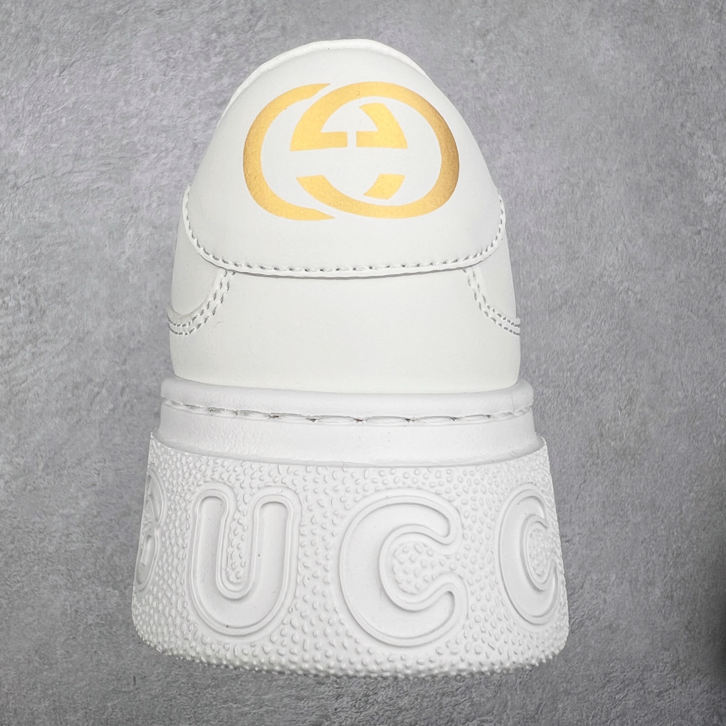 图片[8]-Gucci Chunky B Screener GG 古驰饼干鞋运动休闲鞋系列 纯原级别 原版盒子 官方一致原版 原标原盒 官方全套配件 原装雪梨形超软沙绒纸团 手工上线 不开胶 该品牌鞋款在制作中使用的是环保植物胶水 采用版凝胶技术(空胶工艺）存在一些缝隙属于正常现象 不用担心会影响到您的正常使用效果 采用厚底结构 巧妙运用外观设计、配色和材质三重元素 展现出复古风范 别致的橡胶鞋底 搭配米色和乌木色经典GG帆布鞋身及同色调皮革滚边 突显时尚大气的品味 尺码：35 36 37 38 39 40 41 42 43 44 45-选品中心