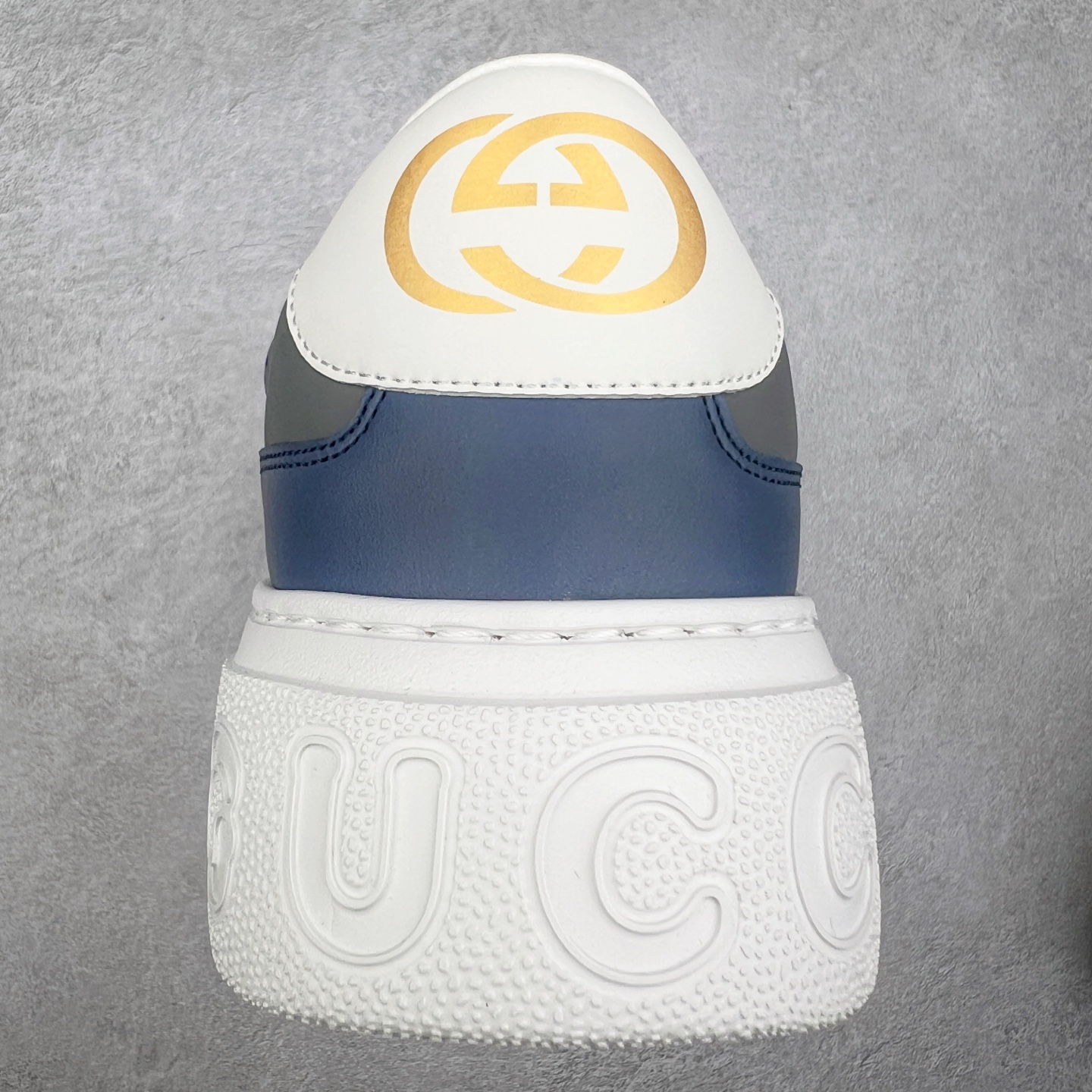 图片[8]-Gucci Chunky B Screener GG 古驰饼干鞋运动休闲鞋系列 纯原级别 原版盒子 官方一致原版 原标原盒 官方全套配件 原装雪梨形超软沙绒纸团 手工上线 不开胶 该品牌鞋款在制作中使用的是环保植物胶水 采用版凝胶技术(空胶工艺）存在一些缝隙属于正常现象 不用担心会影响到您的正常使用效果 采用厚底结构 巧妙运用外观设计、配色和材质三重元素 展现出复古风范 别致的橡胶鞋底 搭配米色和乌木色经典GG帆布鞋身及同色调皮革滚边 突显时尚大气的品味 尺码：35 36 37 38 39 40 41 42 43 44 45-选品中心