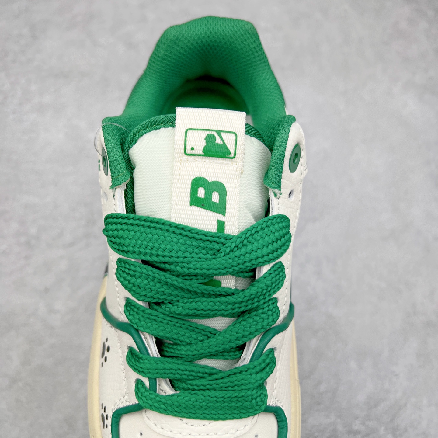 图片[5]-MLB Chunky Liner Basic 复古印花学长鞋系列低帮轻量增高厚底百搭休闲运动慢跑鞋板鞋 Korea韩国联名NY美国榄球纽约洋基队限定 韩国代购专供 全套原楦原纸板原厂数据开发 正确中底拉帮中底网布细节 平台代购专供 左脚内置芯片 韩国代购吊牌标贴 独家一比一RB+MD组合大底 高频后跟小人Logo精准对位立体饱满 正确网布加超迁鞋面 转印中底走线紧密 转印Logo工艺表层防刮不掉色 尺码：35 36 36.5 37.5 38 38.5 39 40 40.5 41 42 42.5 43 44 45-选品中心
