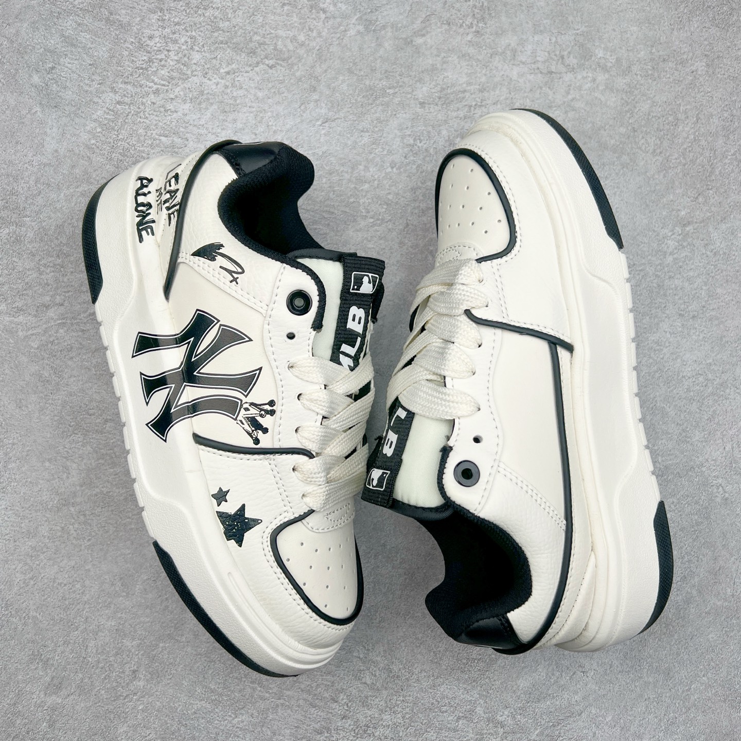 图片[3]-MLB Chunky Liner Basic 复古印花学长鞋系列低帮轻量增高厚底百搭休闲运动慢跑鞋板鞋 Korea韩国联名NY美国榄球纽约洋基队限定 韩国代购专供 全套原楦原纸板原厂数据开发 正确中底拉帮中底网布细节 平台代购专供 左脚内置芯片 韩国代购吊牌标贴 独家一比一RB+MD组合大底 高频后跟小人Logo精准对位立体饱满 正确网布加超迁鞋面 转印中底走线紧密 转印Logo工艺表层防刮不掉色 尺码：35 36 36.5 37.5 38 38.5 39 40 40.5 41 42 42.5 43 44 45-选品中心