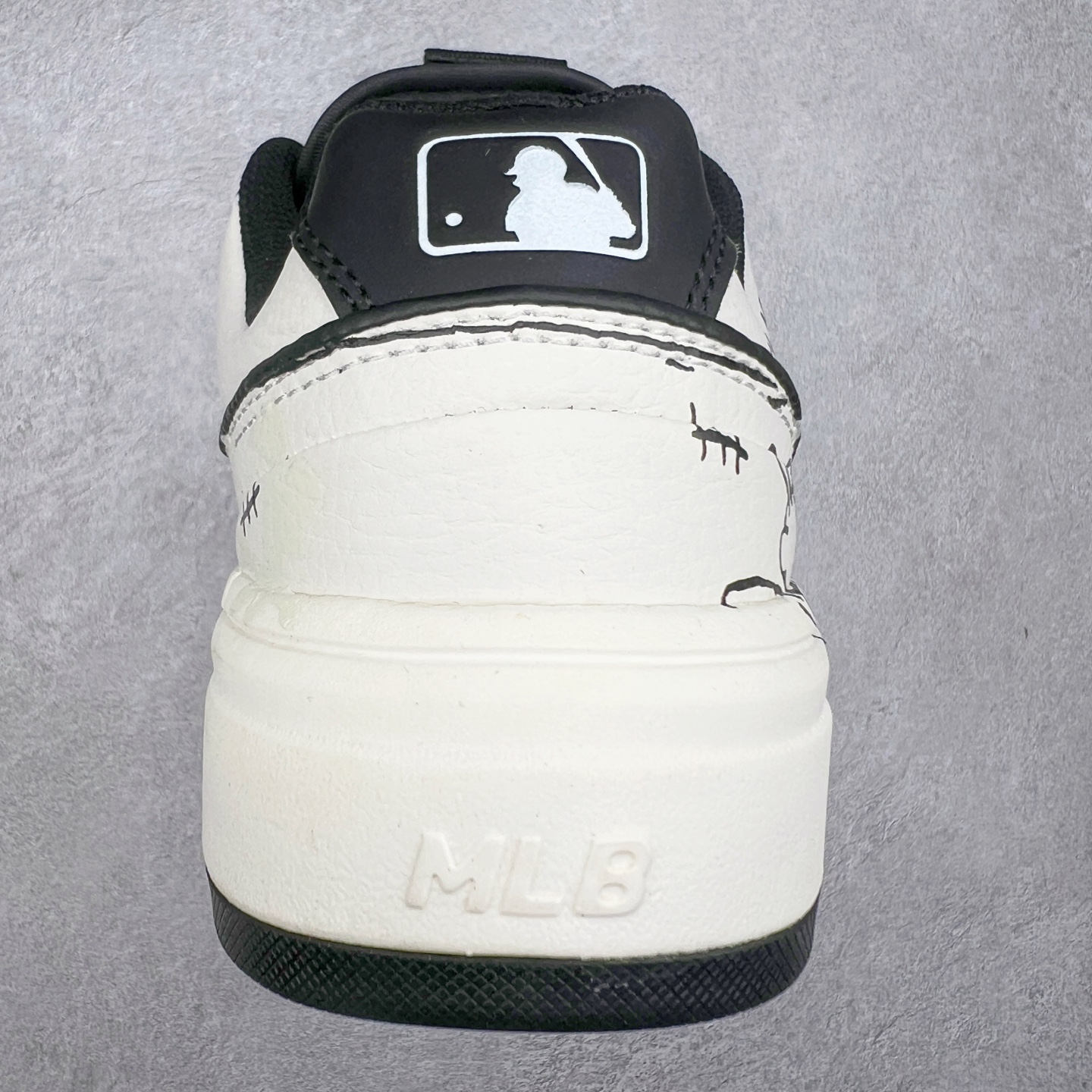 图片[8]-MLB Chunky Liner Basic 复古印花学长鞋系列低帮轻量增高厚底百搭休闲运动慢跑鞋板鞋 Korea韩国联名NY美国榄球纽约洋基队限定 韩国代购专供 全套原楦原纸板原厂数据开发 正确中底拉帮中底网布细节 平台代购专供 左脚内置芯片 韩国代购吊牌标贴 独家一比一RB+MD组合大底 高频后跟小人Logo精准对位立体饱满 正确网布加超迁鞋面 转印中底走线紧密 转印Logo工艺表层防刮不掉色 尺码：35 36 36.5 37.5 38 38.5 39 40 40.5 41 42 42.5 43 44 45-选品中心