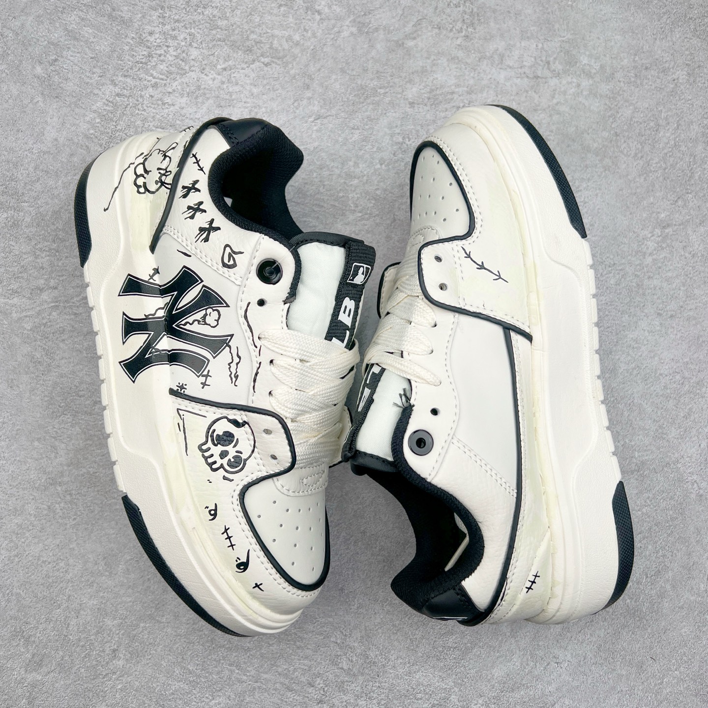 图片[3]-MLB Chunky Liner Basic 复古印花学长鞋系列低帮轻量增高厚底百搭休闲运动慢跑鞋板鞋 Korea韩国联名NY美国榄球纽约洋基队限定 韩国代购专供 全套原楦原纸板原厂数据开发 正确中底拉帮中底网布细节 平台代购专供 左脚内置芯片 韩国代购吊牌标贴 独家一比一RB+MD组合大底 高频后跟小人Logo精准对位立体饱满 正确网布加超迁鞋面 转印中底走线紧密 转印Logo工艺表层防刮不掉色 尺码：35 36 36.5 37.5 38 38.5 39 40 40.5 41 42 42.5 43 44 45-选品中心