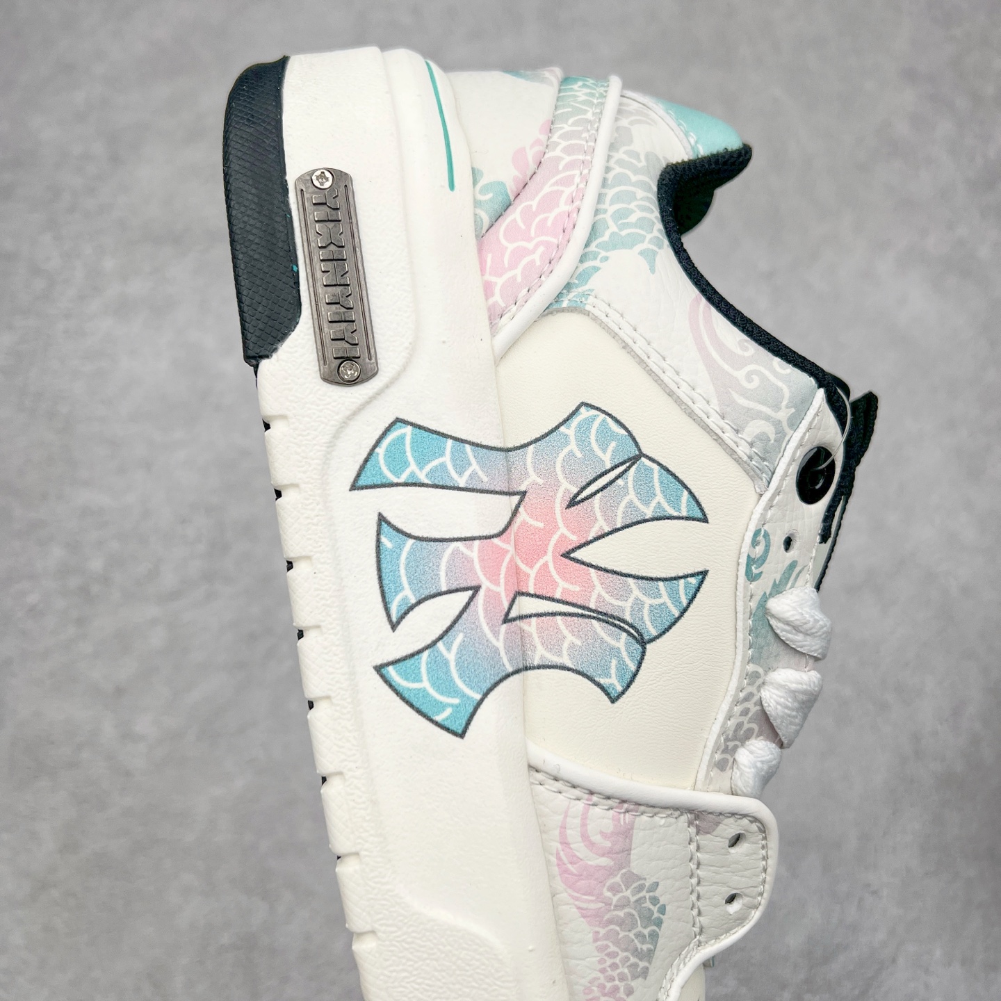 图片[6]-MLB Chunky Liner Basic 复古印花学长鞋系列低帮轻量增高厚底百搭休闲运动慢跑鞋板鞋 Korea韩国联名NY美国榄球纽约洋基队限定 韩国代购专供 全套原楦原纸板原厂数据开发 正确中底拉帮中底网布细节 平台代购专供 左脚内置芯片 韩国代购吊牌标贴 独家一比一RB+MD组合大底 高频后跟小人Logo精准对位立体饱满 正确网布加超迁鞋面 转印中底走线紧密 转印Logo工艺表层防刮不掉色 尺码：35 36 36.5 37.5 38 38.5 39 40 40.5 41 42 42.5 43 44 45-选品中心