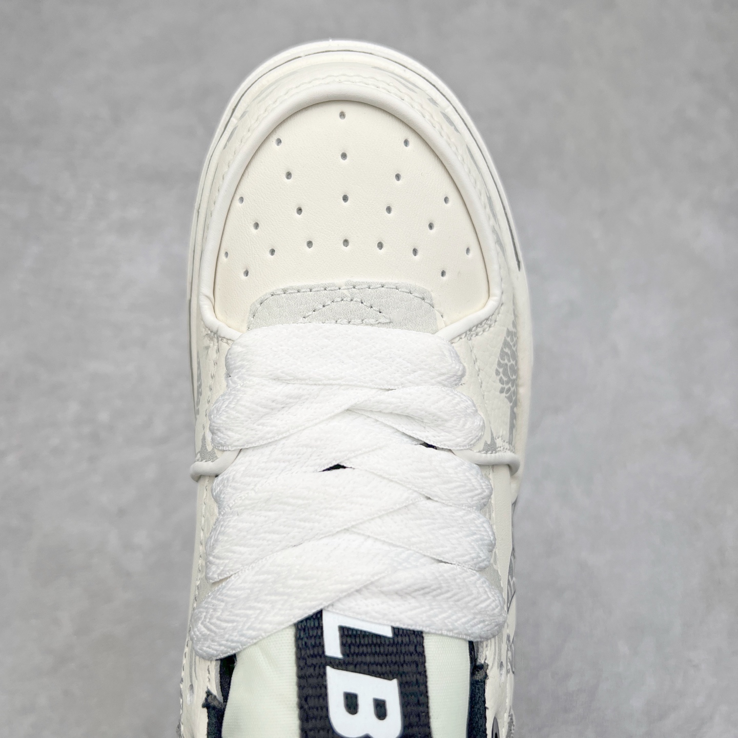 图片[4]-MLB Chunky Liner Basic 复古印花学长鞋系列低帮轻量增高厚底百搭休闲运动慢跑鞋板鞋 Korea韩国联名NY美国榄球纽约洋基队限定 韩国代购专供 全套原楦原纸板原厂数据开发 正确中底拉帮中底网布细节 平台代购专供 左脚内置芯片 韩国代购吊牌标贴 独家一比一RB+MD组合大底 高频后跟小人Logo精准对位立体饱满 正确网布加超迁鞋面 转印中底走线紧密 转印Logo工艺表层防刮不掉色 尺码：35 36 36.5 37.5 38 38.5 39 40 40.5 41 42 42.5 43 44 45-选品中心