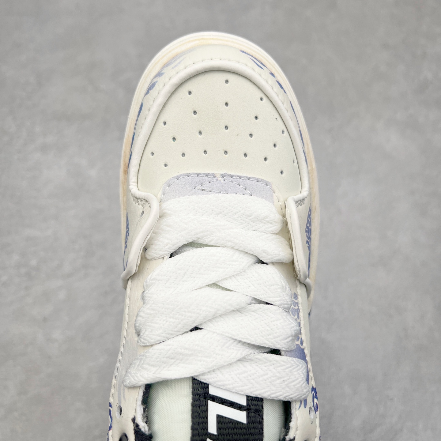 图片[4]-MLB Chunky Liner Basic 复古印花学长鞋系列低帮轻量增高厚底百搭休闲运动慢跑鞋板鞋 Korea韩国联名NY美国榄球纽约洋基队限定 韩国代购专供 全套原楦原纸板原厂数据开发 正确中底拉帮中底网布细节 平台代购专供 左脚内置芯片 韩国代购吊牌标贴 独家一比一RB+MD组合大底 高频后跟小人Logo精准对位立体饱满 正确网布加超迁鞋面 转印中底走线紧密 转印Logo工艺表层防刮不掉色 尺码：35 36 36.5 37.5 38 38.5 39 40 40.5 41 42 42.5 43 44 45-选品中心