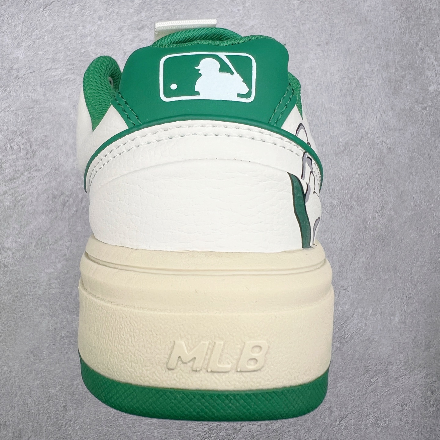 图片[8]-MLB Chunky Liner Basic 复古印花学长鞋系列低帮轻量增高厚底百搭休闲运动慢跑鞋板鞋 Korea韩国联名NY美国榄球纽约洋基队限定 韩国代购专供 全套原楦原纸板原厂数据开发 正确中底拉帮中底网布细节 平台代购专供 左脚内置芯片 韩国代购吊牌标贴 独家一比一RB+MD组合大底 高频后跟小人Logo精准对位立体饱满 正确网布加超迁鞋面 转印中底走线紧密 转印Logo工艺表层防刮不掉色 尺码：35 36 36.5 37.5 38 38.5 39 40 40.5 41 42 42.5 43 44 45-选品中心