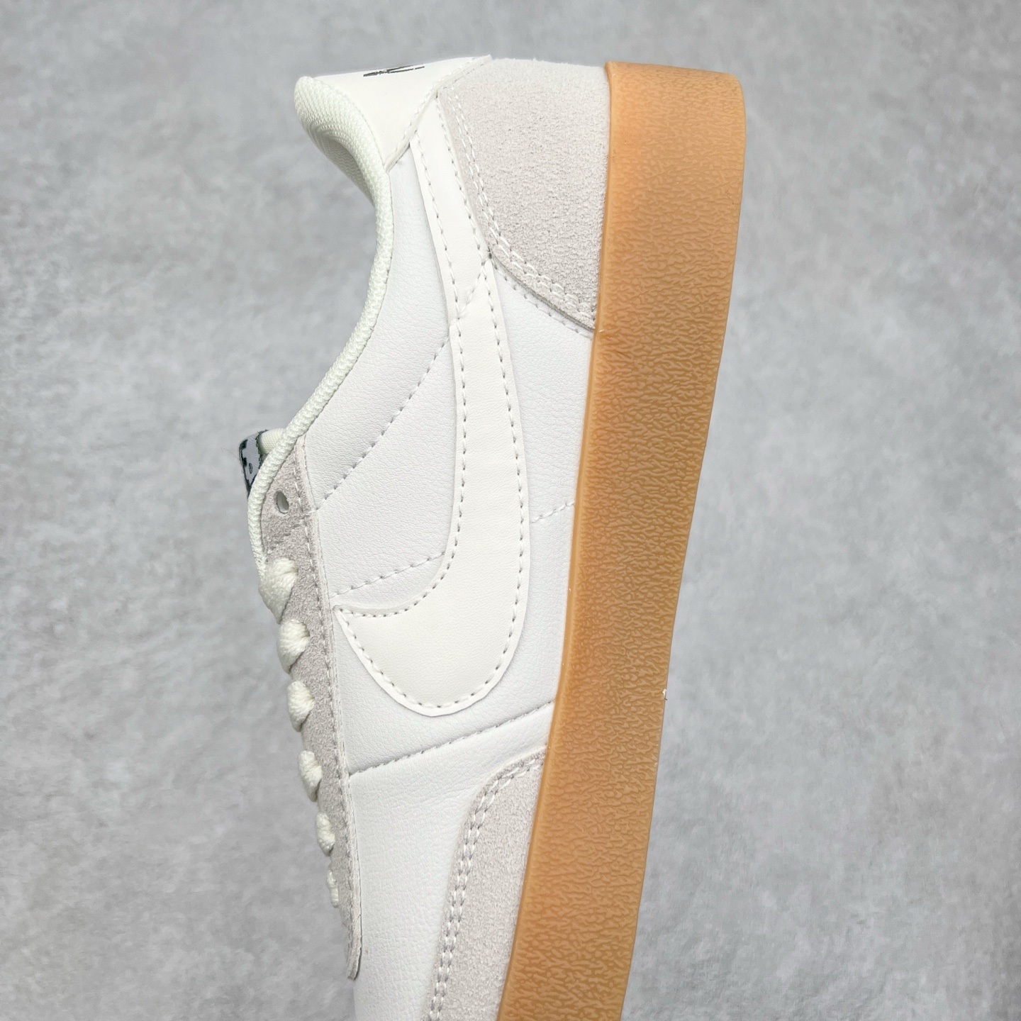 图片[7]-＃平台订单 J.Crew x NK Killshot II Leather 联名复古板鞋 采用米白色皮革制作鞋身 Swoosh 点缀其中 最后搭载棕色生胶大底 流露出满满的复古气气息 尺码：36 36.5 37.5 38 38.5 39 40 40.5 41 42 42.5 43 44-选品中心