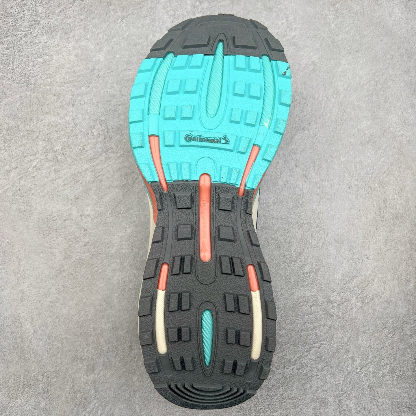 图片[9]-AD Originals Mts Pro 系列低帮厚底老爹风复古透气缓震休闲运动慢跑鞋 IH5838 打起精神，迎接美好一天。来全速向前，由这款 adidas 运动鞋为你打气。配备超轻盈 adidas Lightstrike 缓衝技术，为每步注入动力，加上顺滑鞋身，赋予灵活承托。柔软衬裡稳固贴脚，配合耐磨橡胶外底，助你应对不同的地形，轻松走遍城市街道、穿梭树林小径。尺码：36 36⅔ 37⅓ 38 38⅔ 39⅓ 40 40⅔ 41⅓ 42 42⅔ 43⅓ 44 45-选品中心